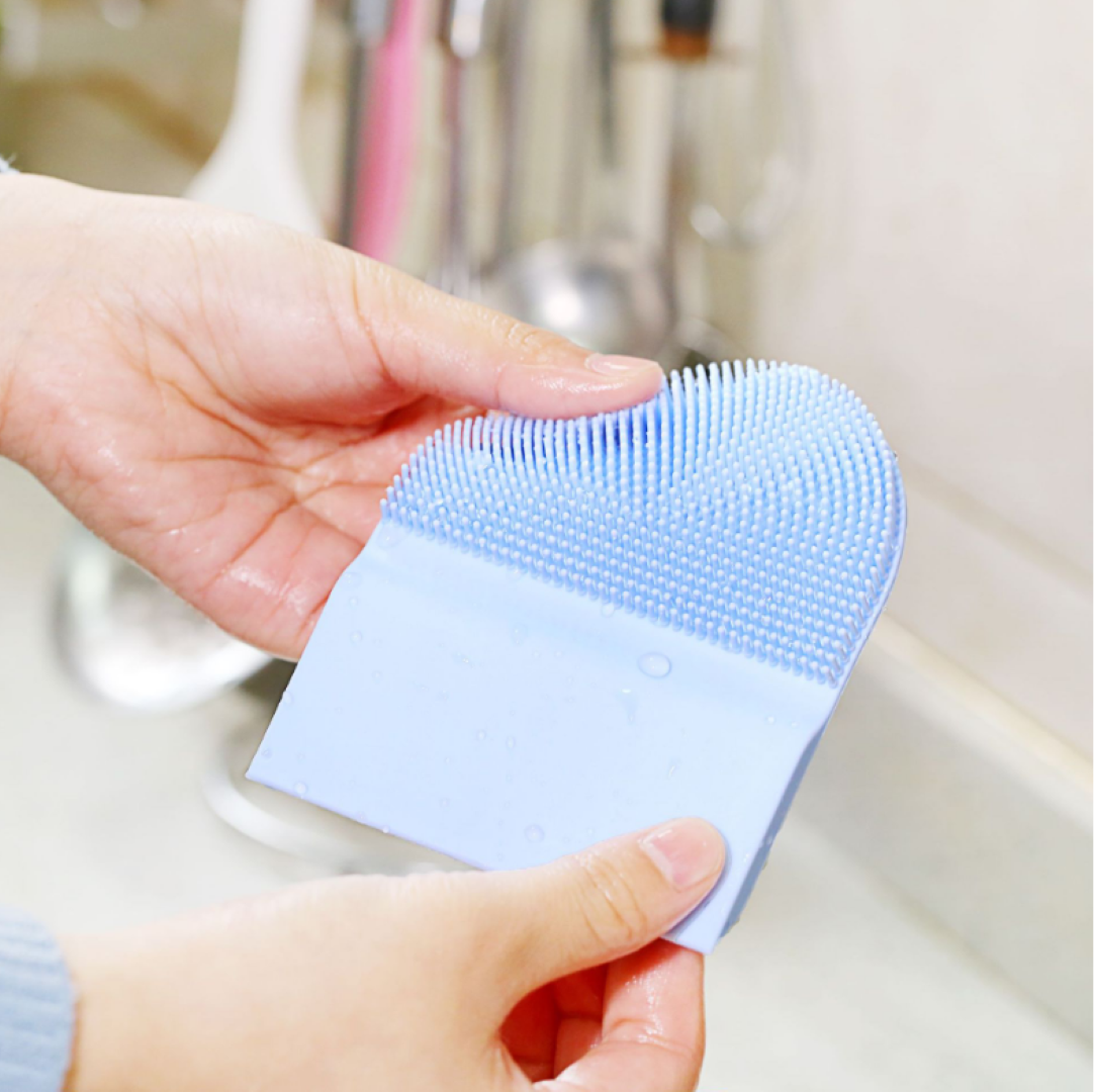 Kitchen Scraper Silicone Brush 2