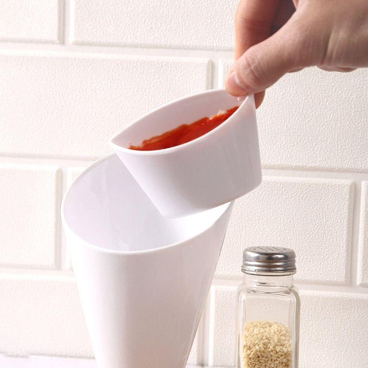 French Fry & Sauce Dipping Cone Holder for Snacks 2