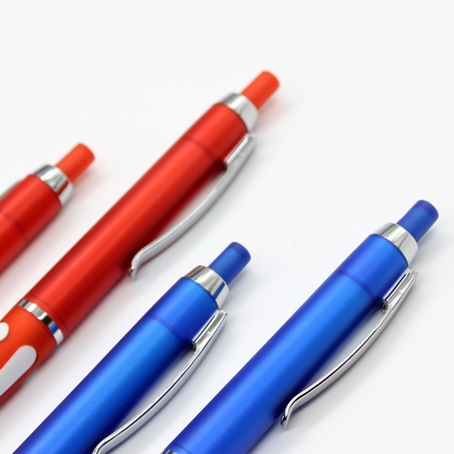 Erasable Retractable Plastic Ballpoint Pen W/ Metal Clip 7