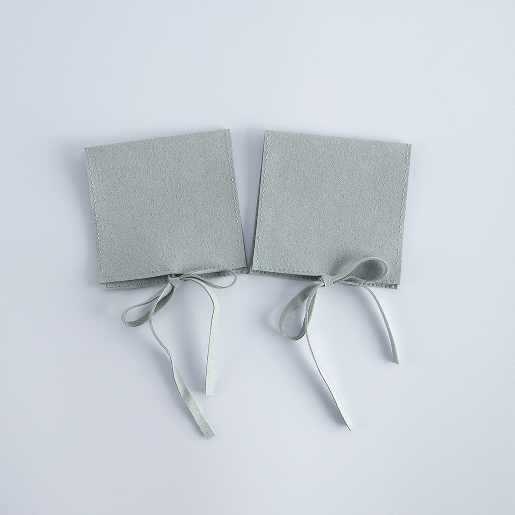 Elegant Jewelry Pouches 8