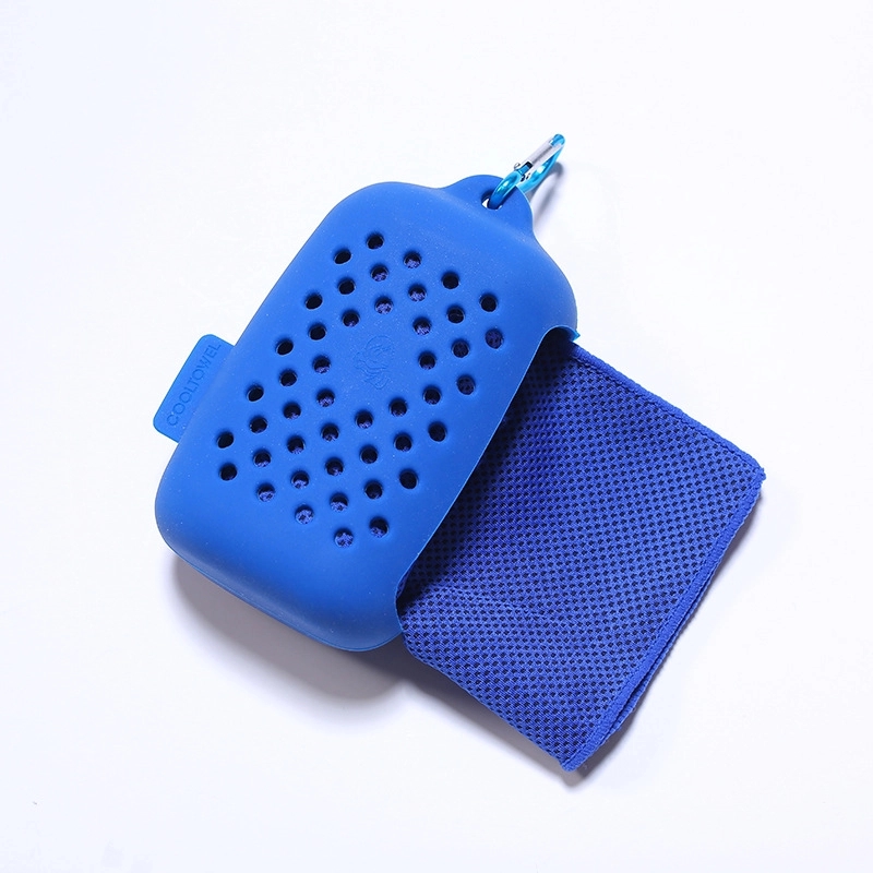 Sports Quick Dry Towel with Silicone Storage Bag 6