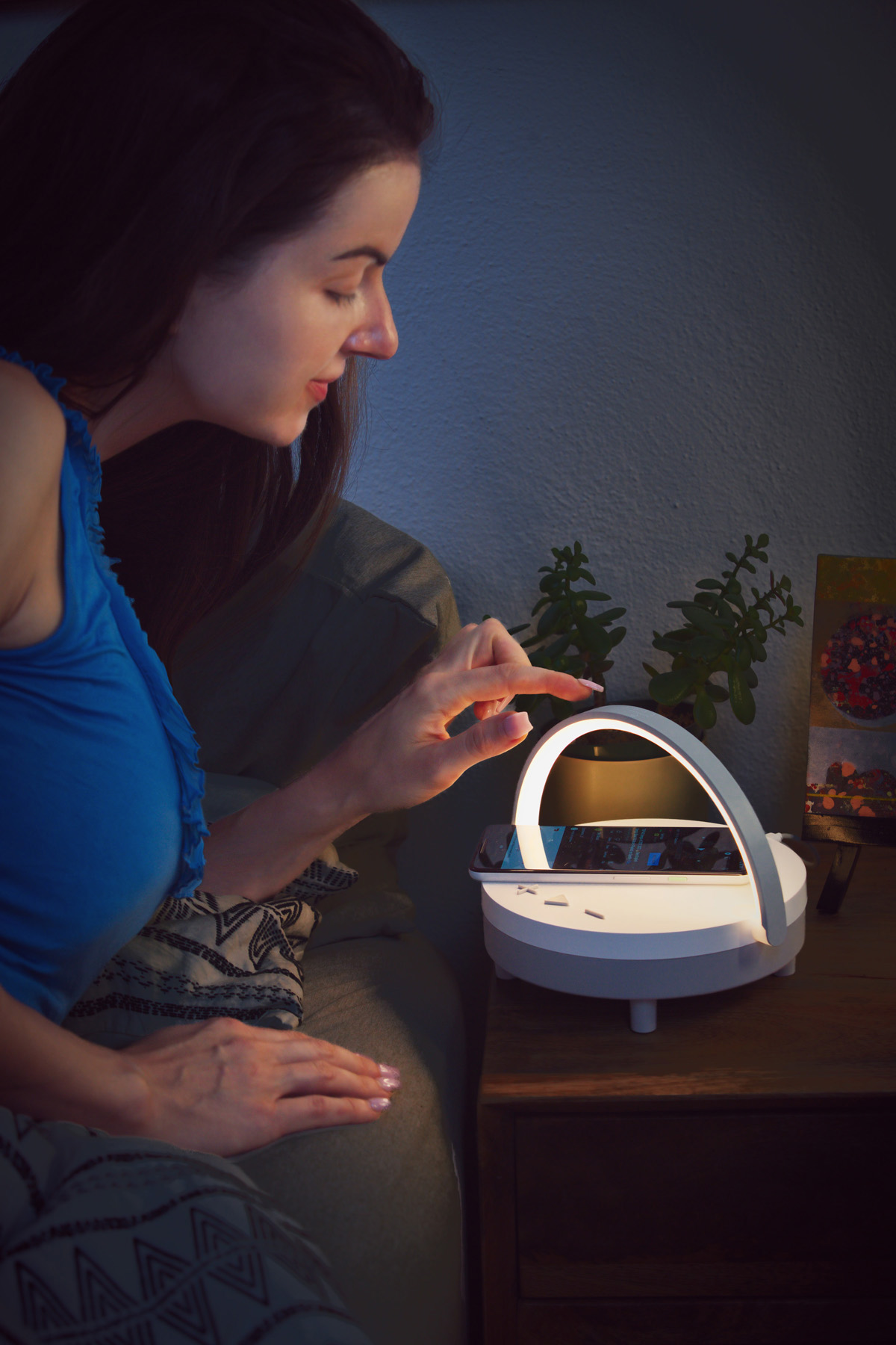 Archway Wireless Speaker with 5W Wireless Charger + Touch Light 4