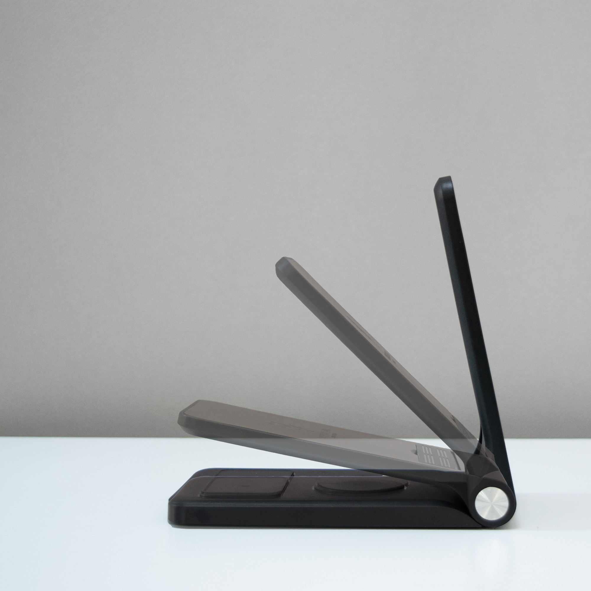 Light Up 3-in-1 Wireless Charger Station 6