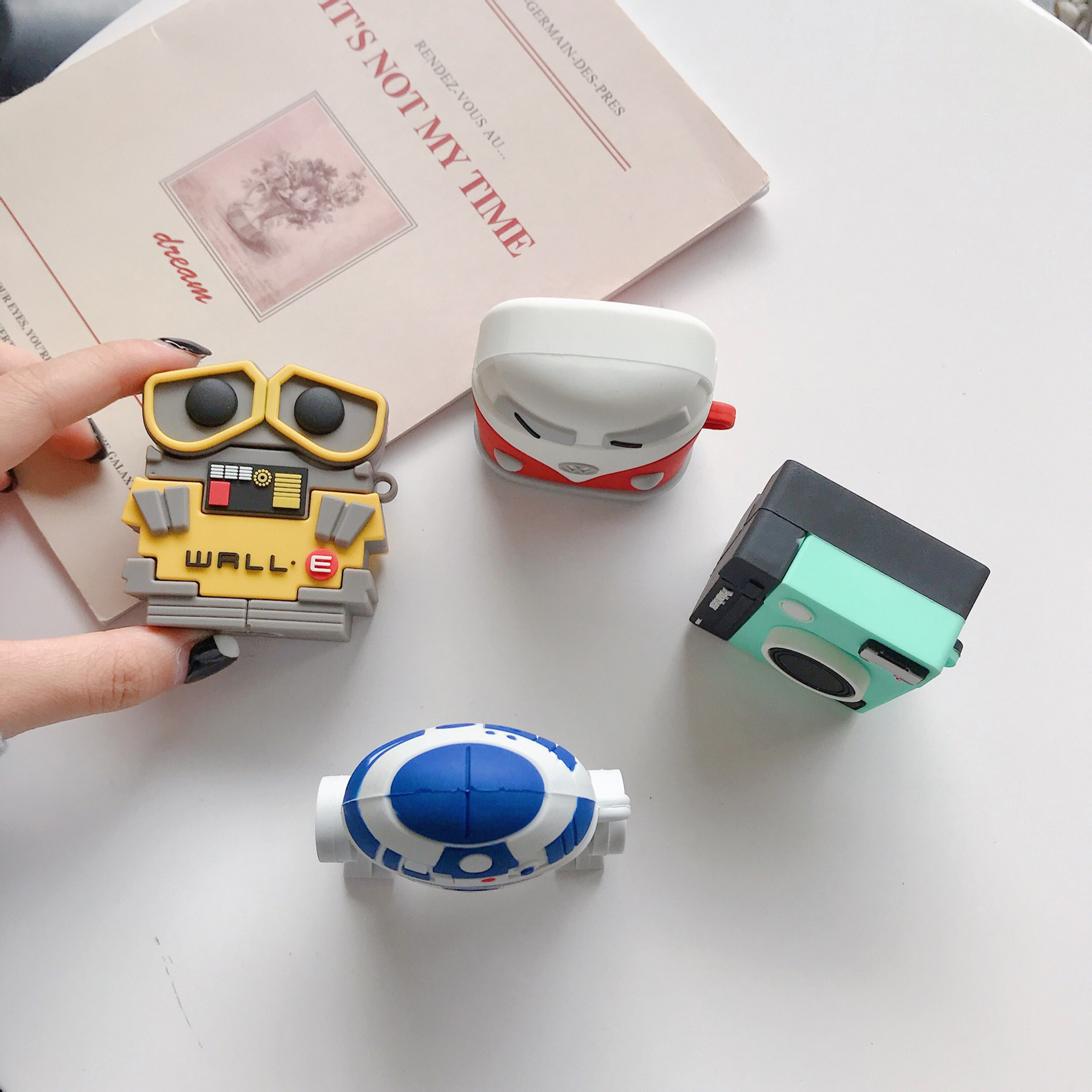 Bottle Shape Silicone Earphone Case 1