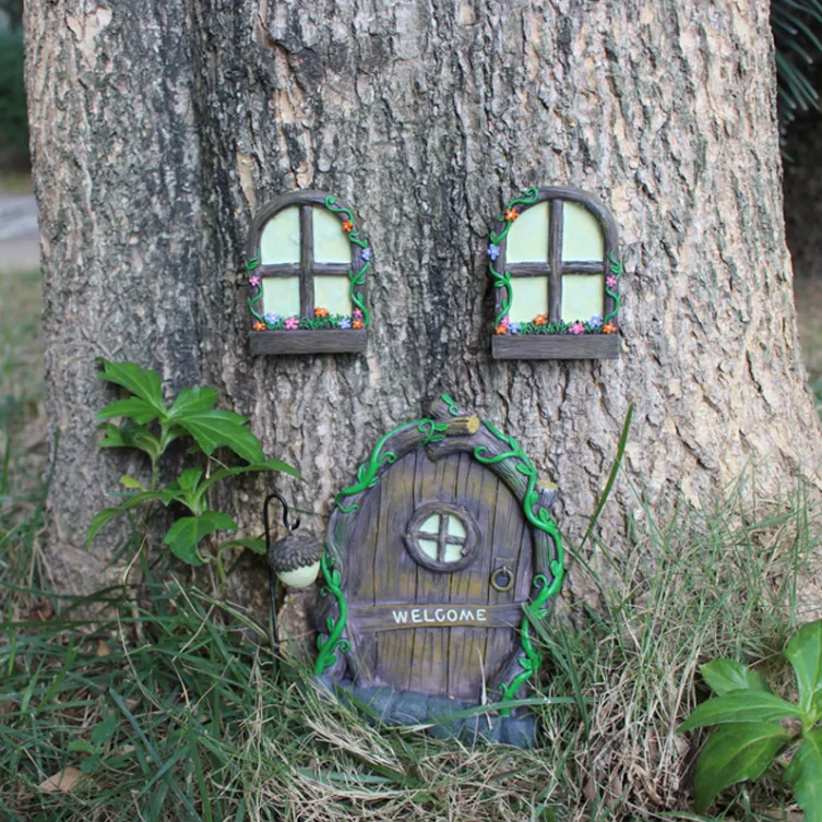 Resin Glow-in-the-Dark Door and Window Hangings Creative Gar 2