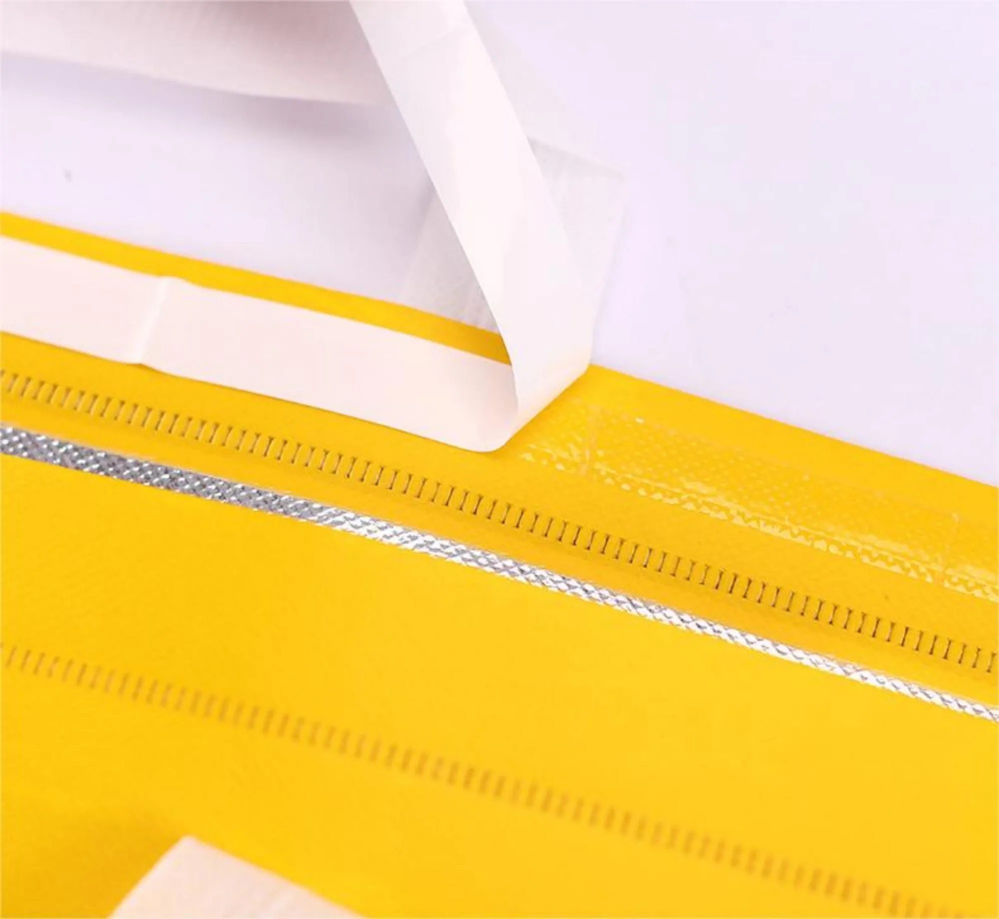 Disposable Non-Woven Thermal Tote Bags 3