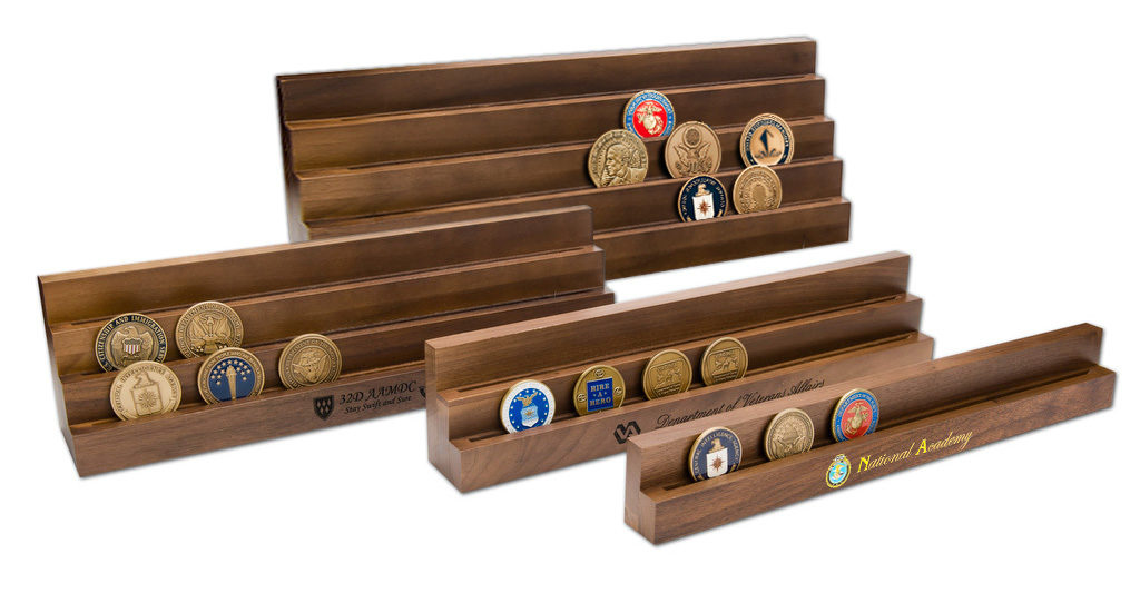 Mosaic Medallion Stand II 2