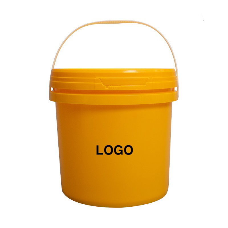5 Litre Plastic Bucket with Lid 2
