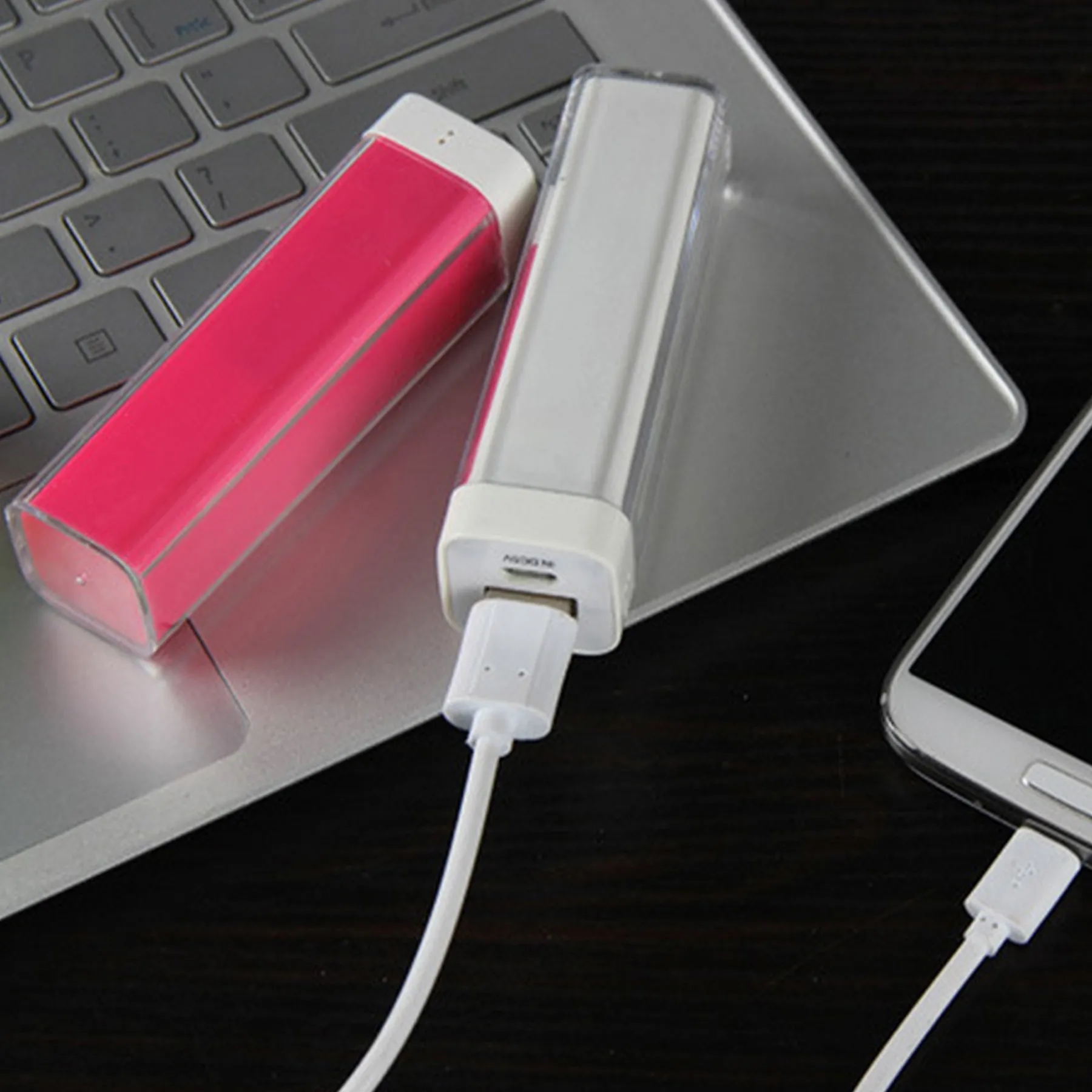 Cylindrical Lipstick Portable Power Bank 2600mah 2