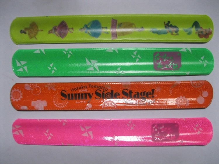 Reflected slap bracelets 2