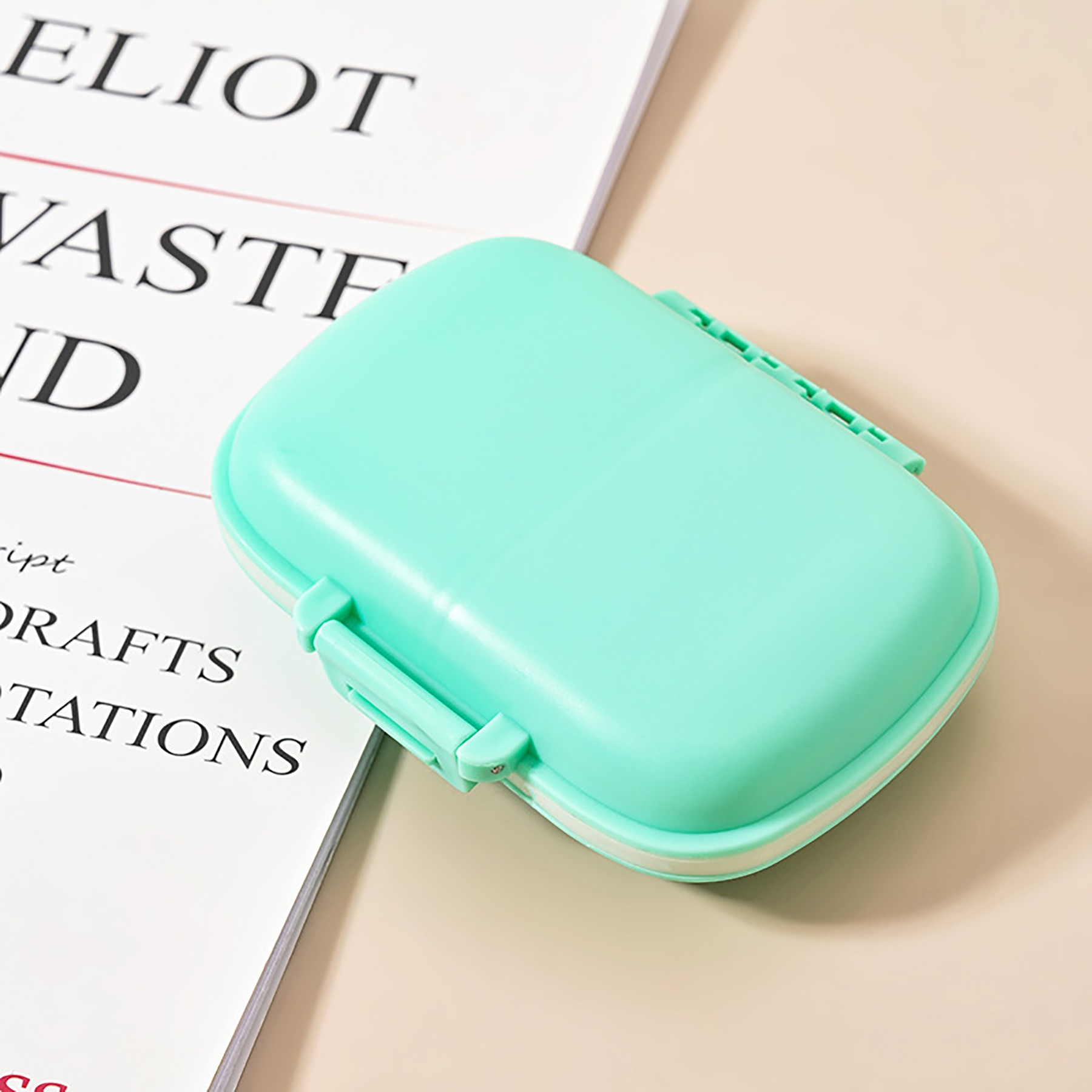Portable 8-Compartment Sealed Pill Box 8