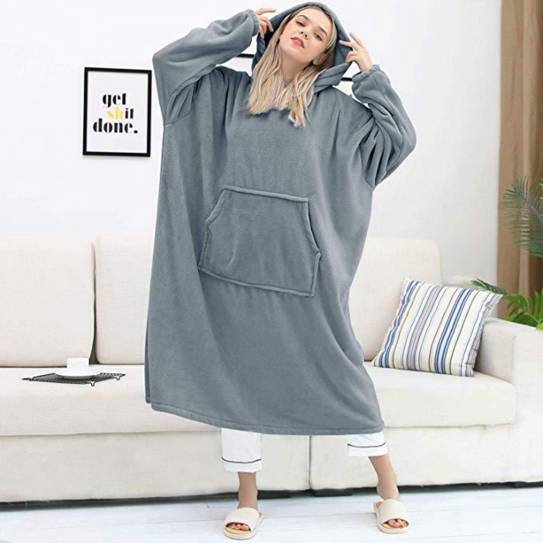 Oversized Microfiber & Sherpa Wearable Blanket 8