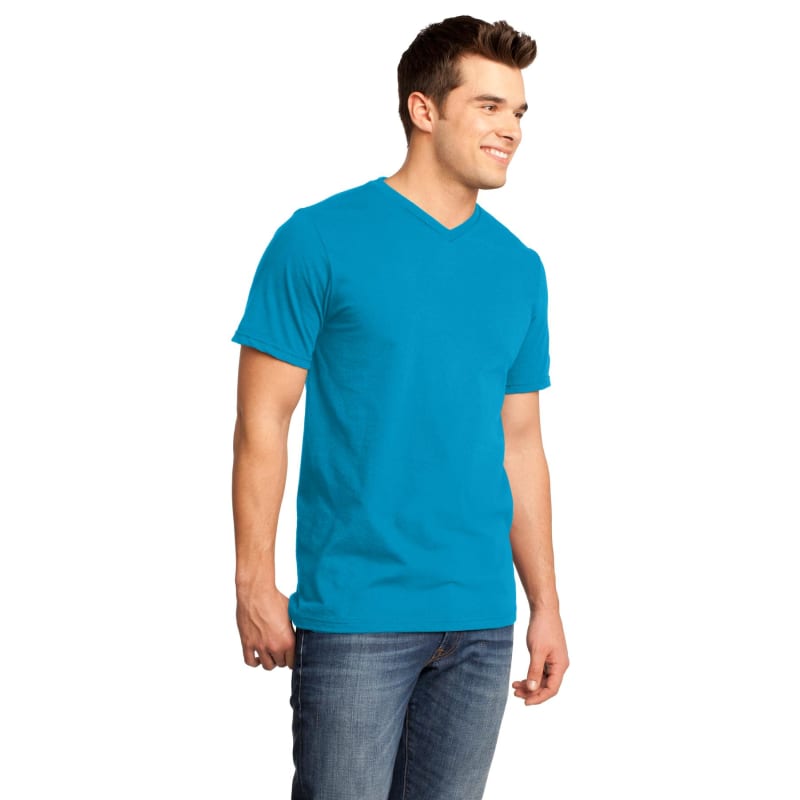 District Very Important Tee V-Neck. 51