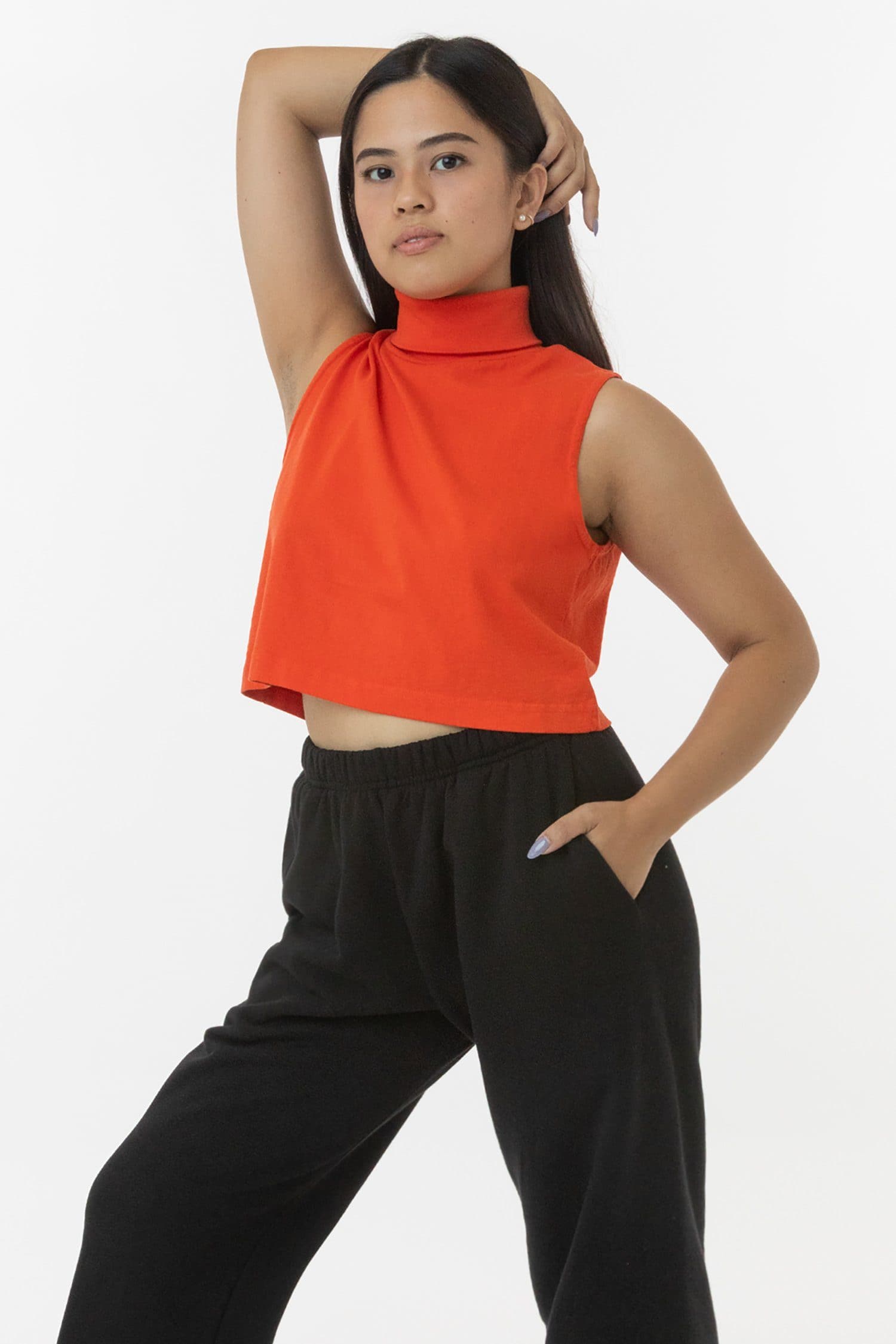 SLEEVELESS TURTLENECK CROP 11