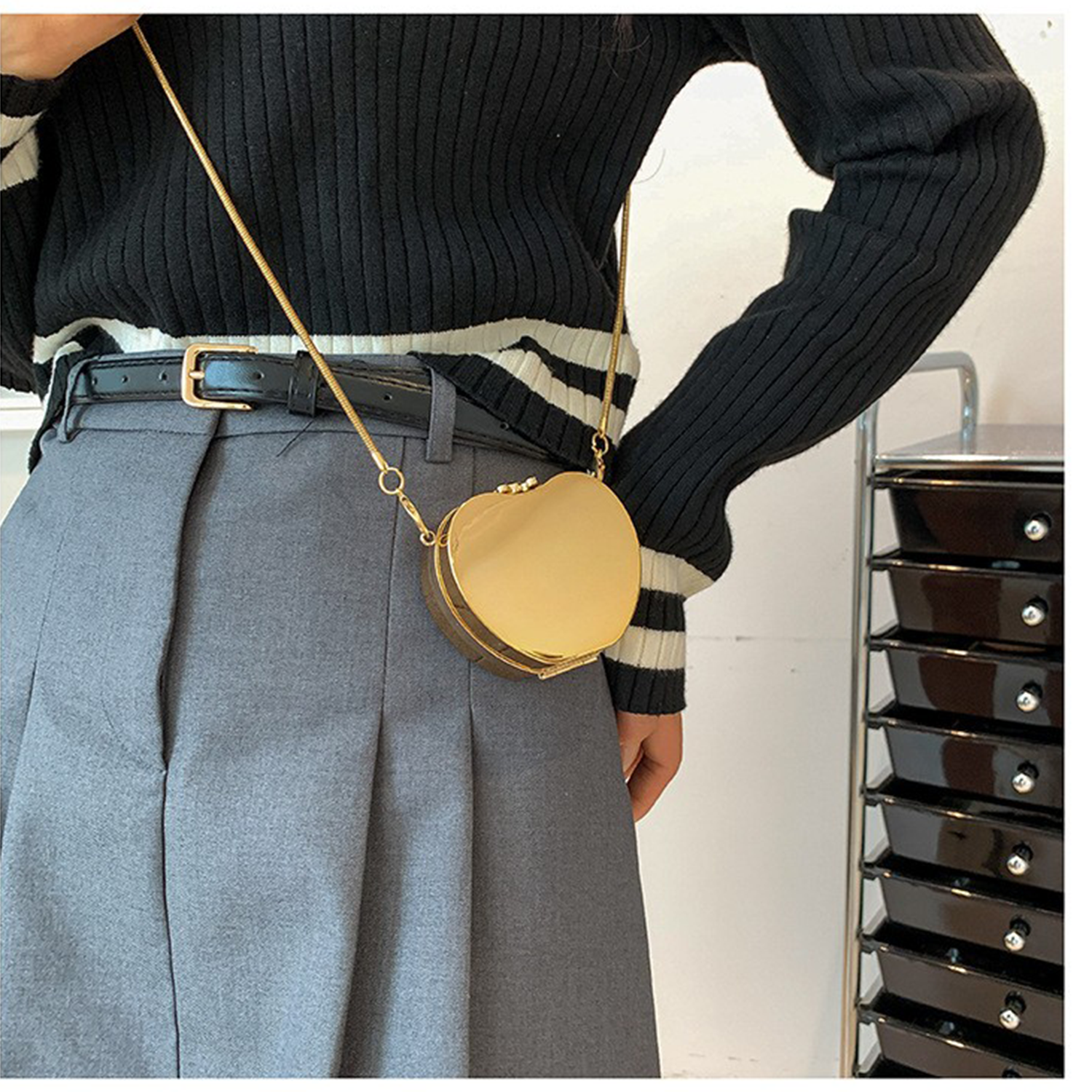 Acrylic Crossbody Chain Earphone Bag 4