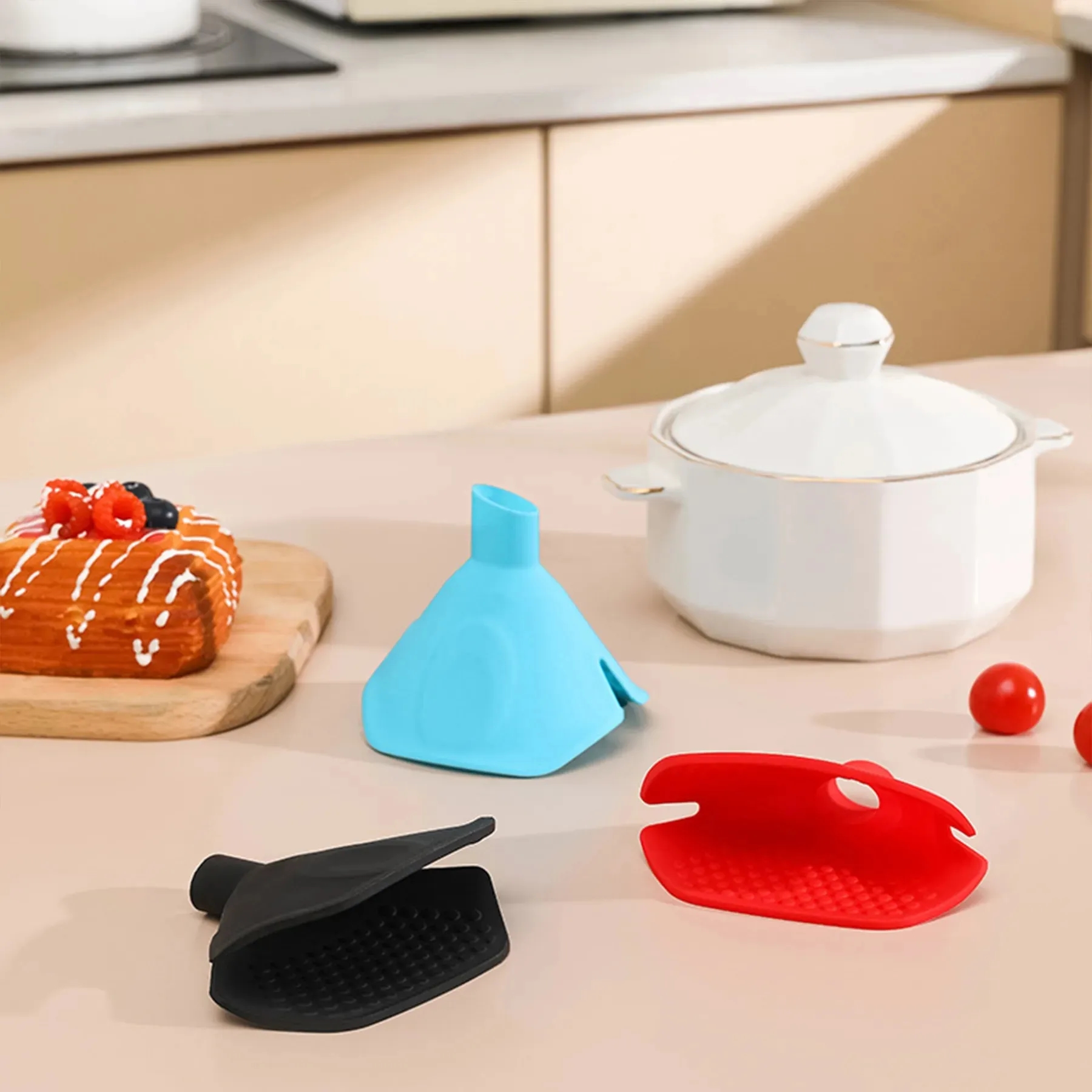 Silicone insulated anti-scald funnel 3