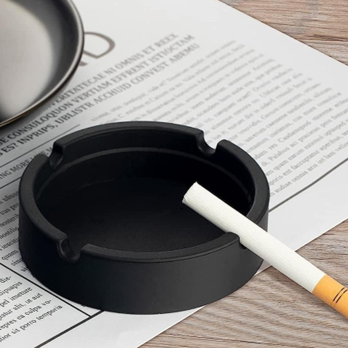 Durable Silicone Round Ashtray for Indoor & Outdoor Use 6