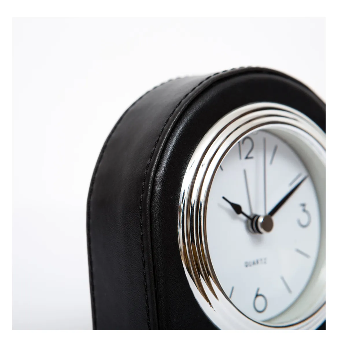 Leather High-end Hotel Living Room Personalized Desk Clock 5