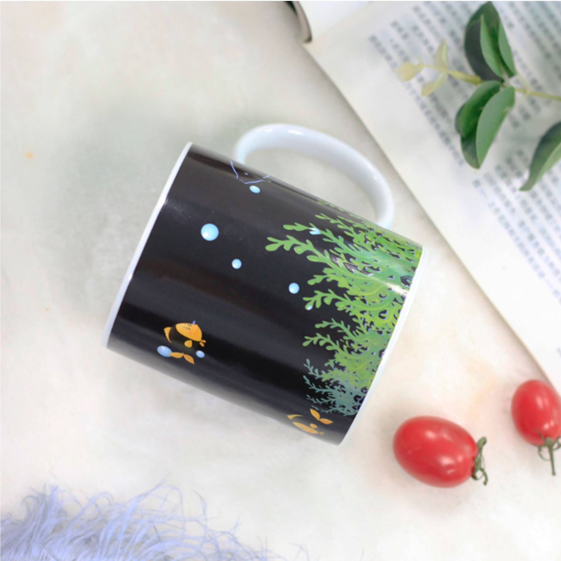 Magical Heat Sensitive Color Change Mug 2