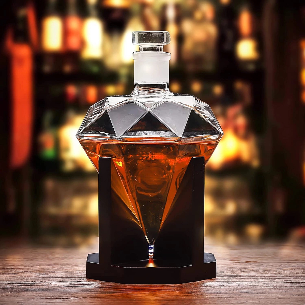 Diamond Glass Whiskey Decanter 4