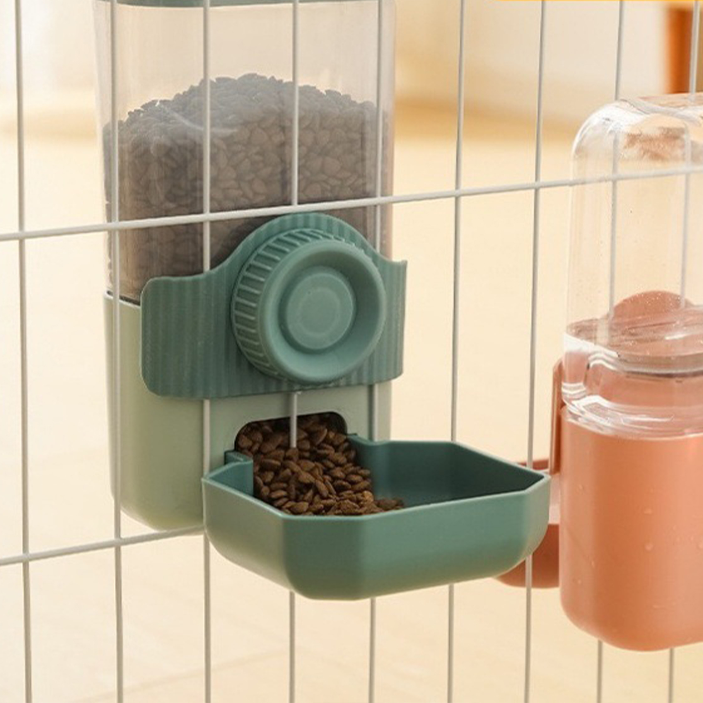 Polypropylene Hanging Cage Feeder 3
