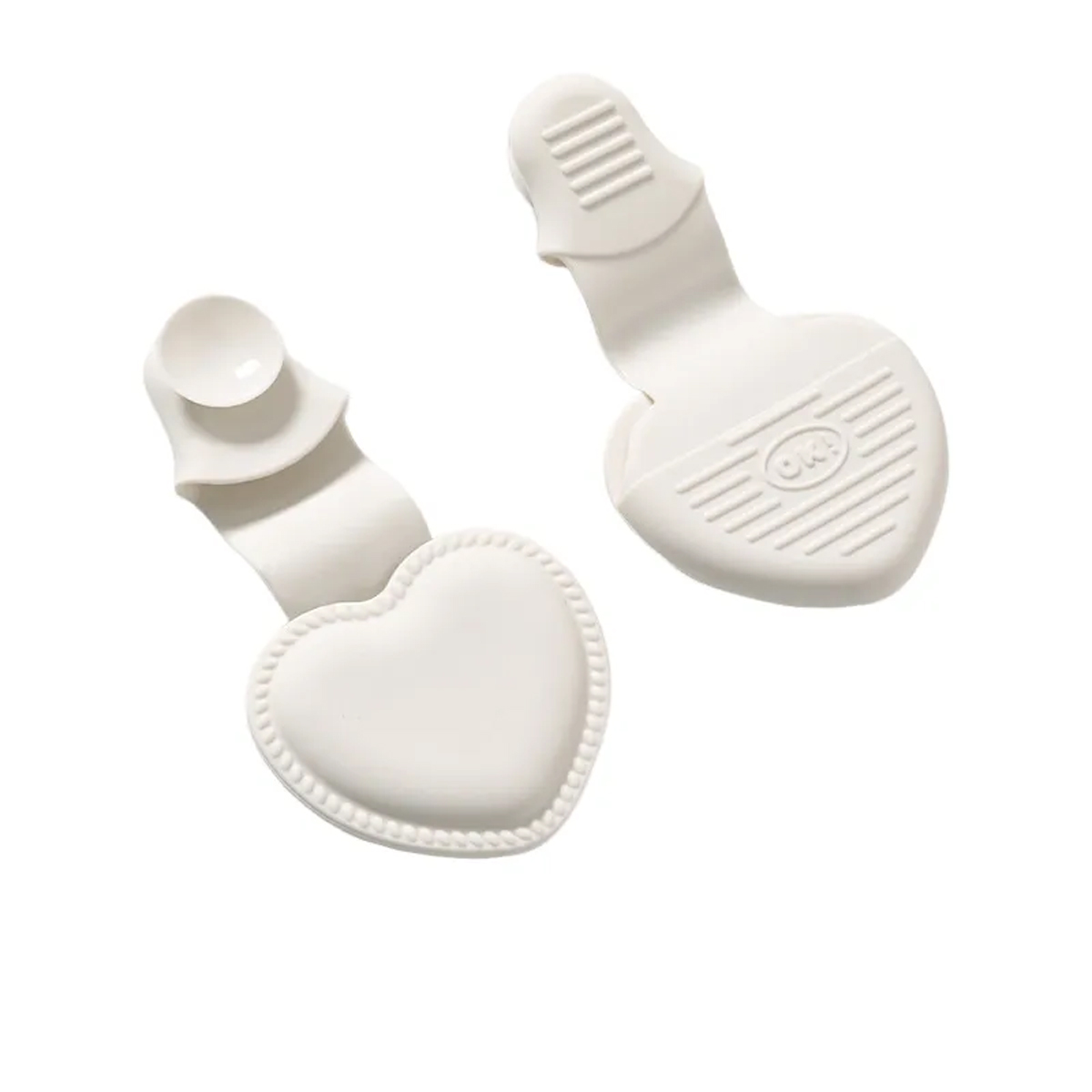 Silicone Heart Oven Mitts with Heat Protection 3