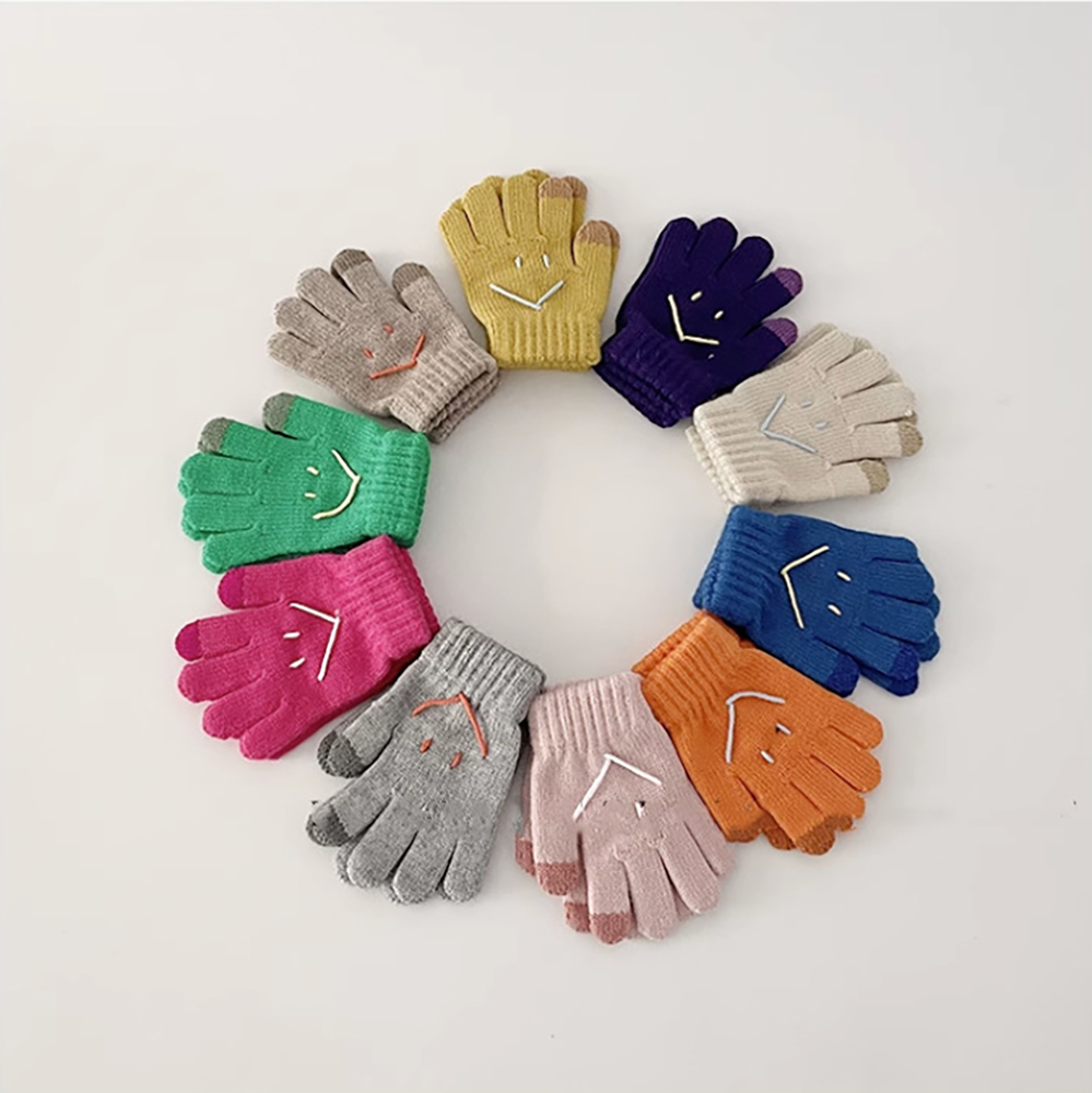 Knitted Gloves 1