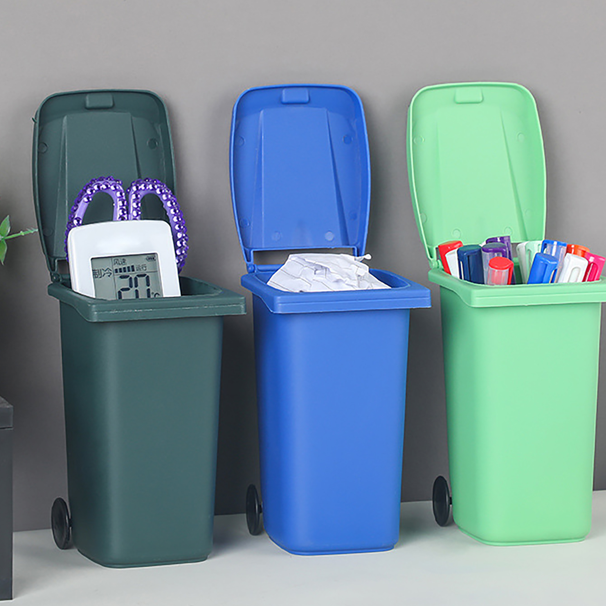 Personalized Desktop Trash Can Pen Holder 3