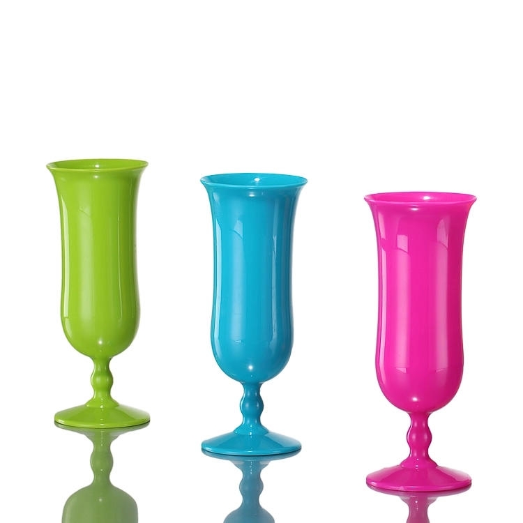 15oz Plastic Hurricane Cup 1