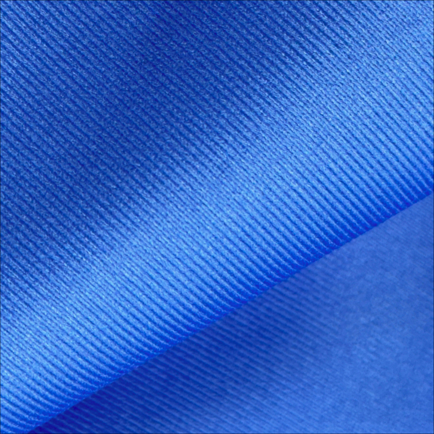 120" Round Premium Table Throw 2