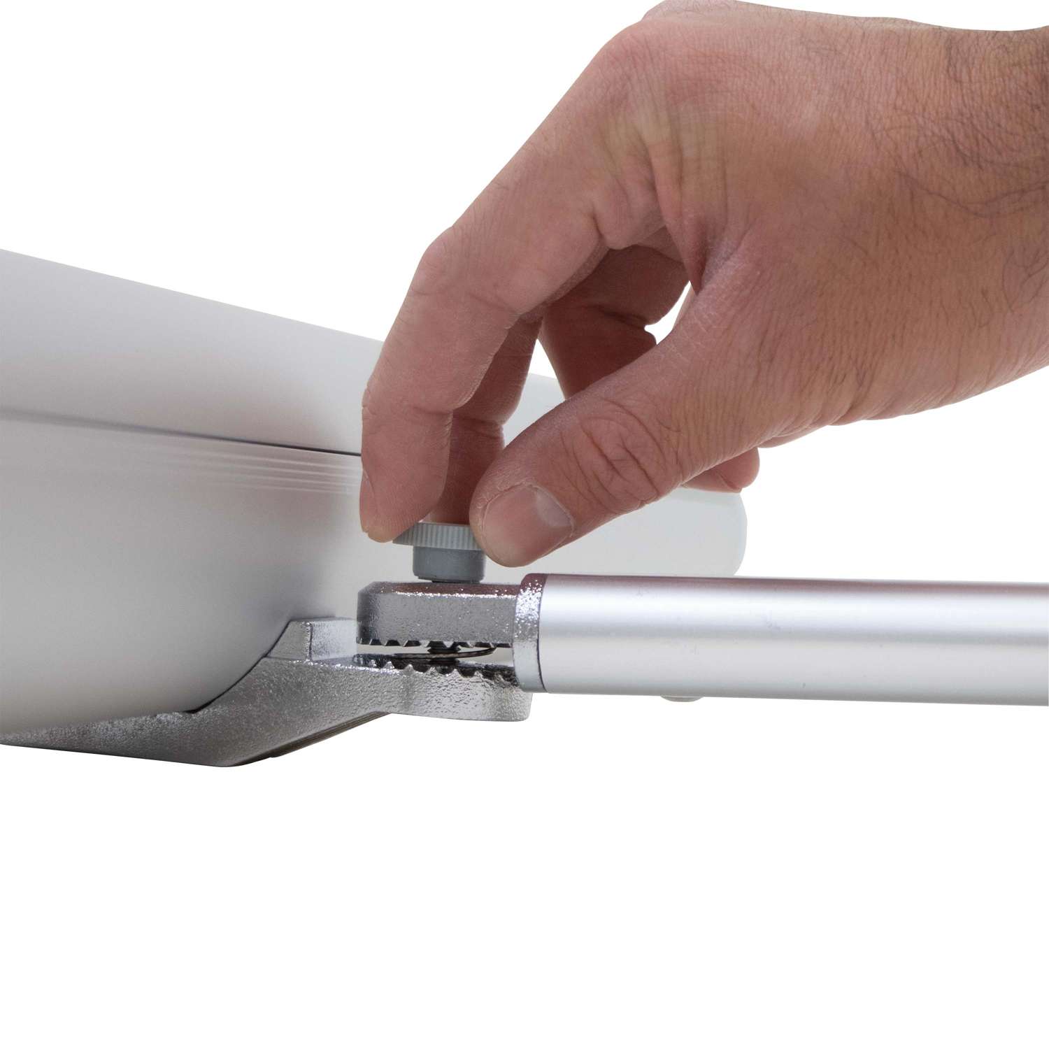 Plaza Retractor Hardware 2