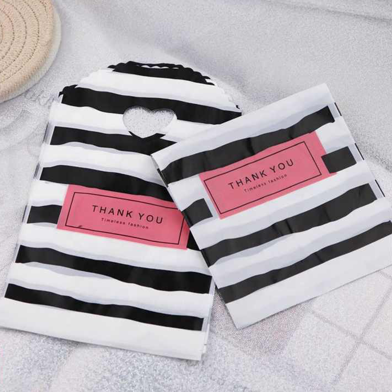 Striped PE Shopping Bag w/ Handle 5