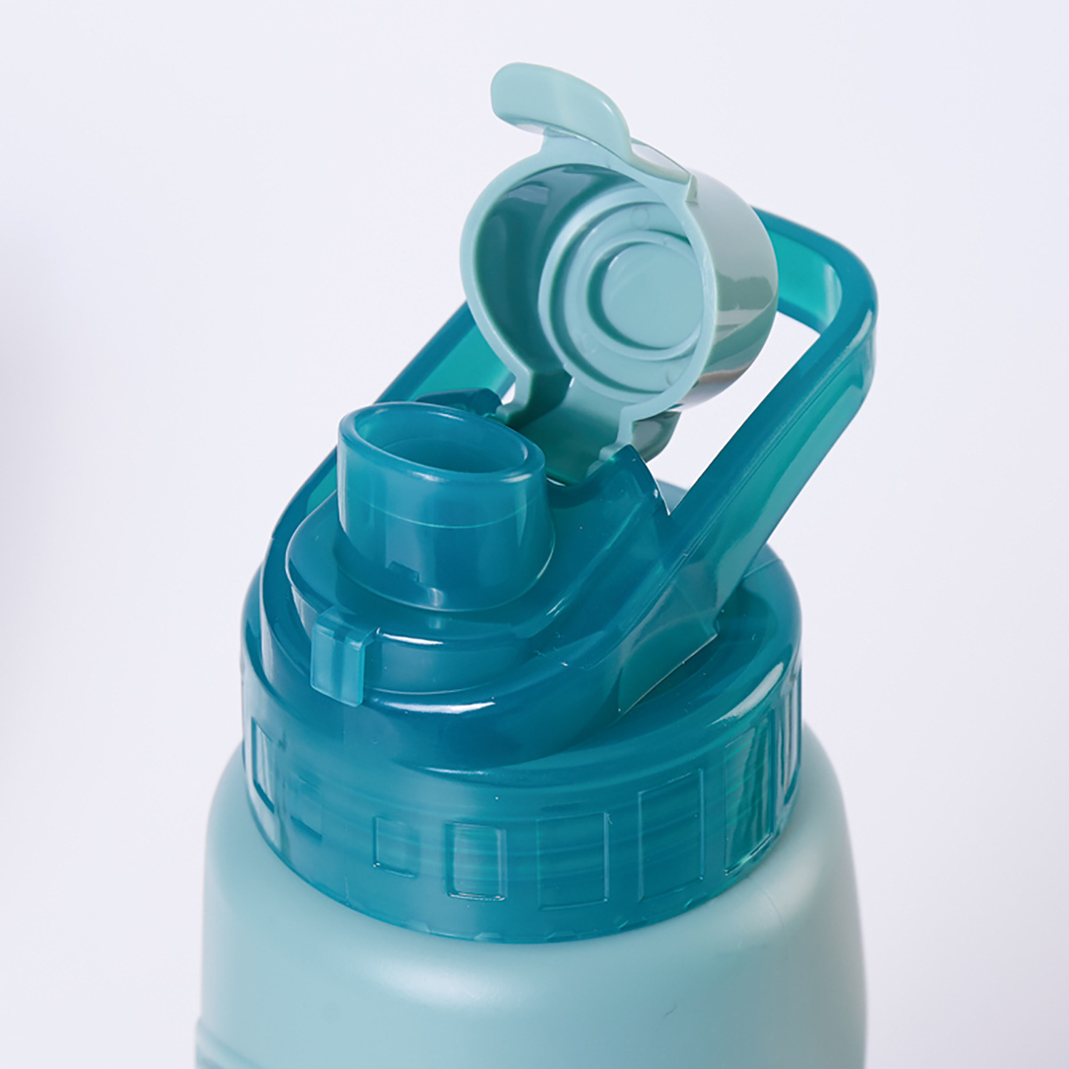 Sealed Straw Sports Bottle 4