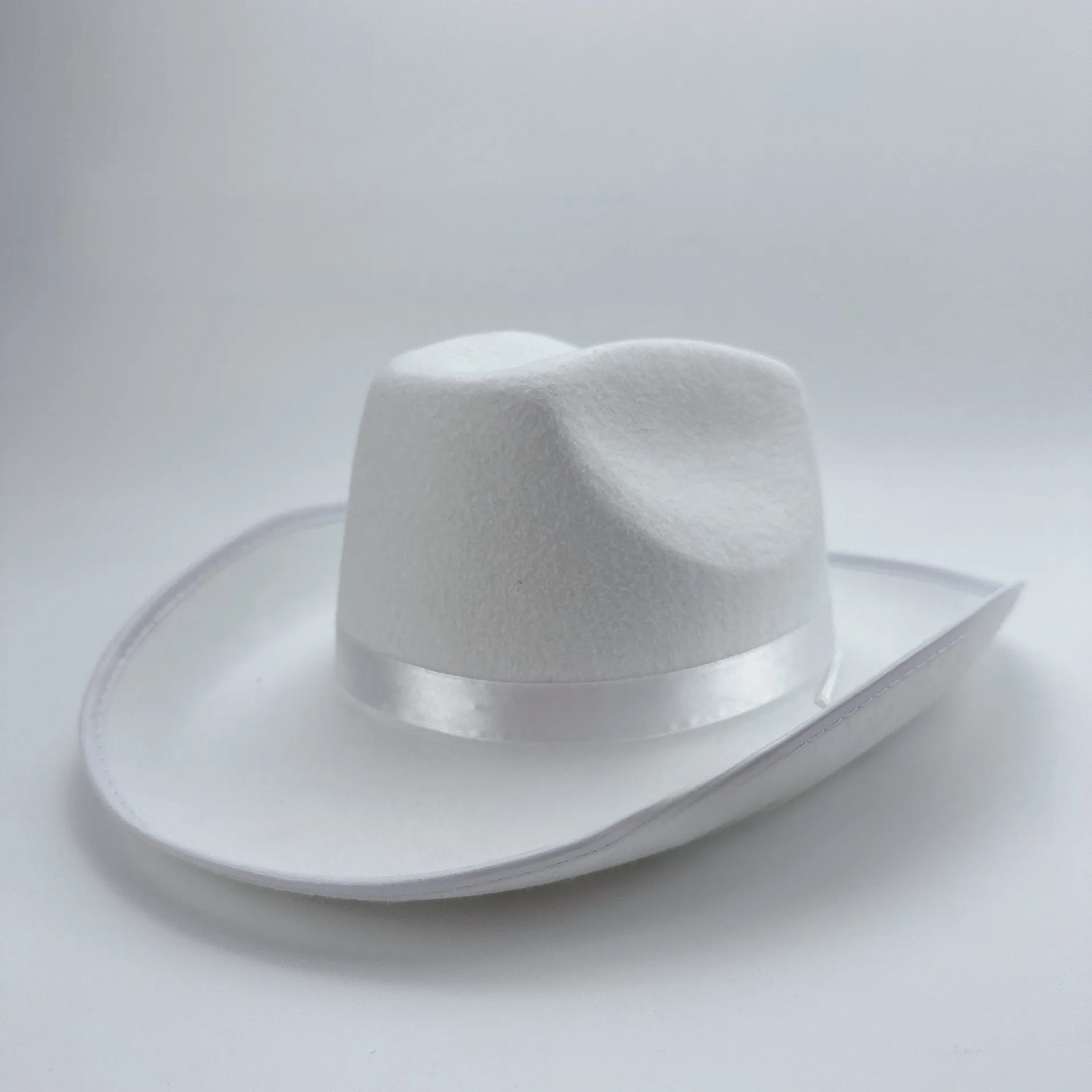 Light weight felt hat 10