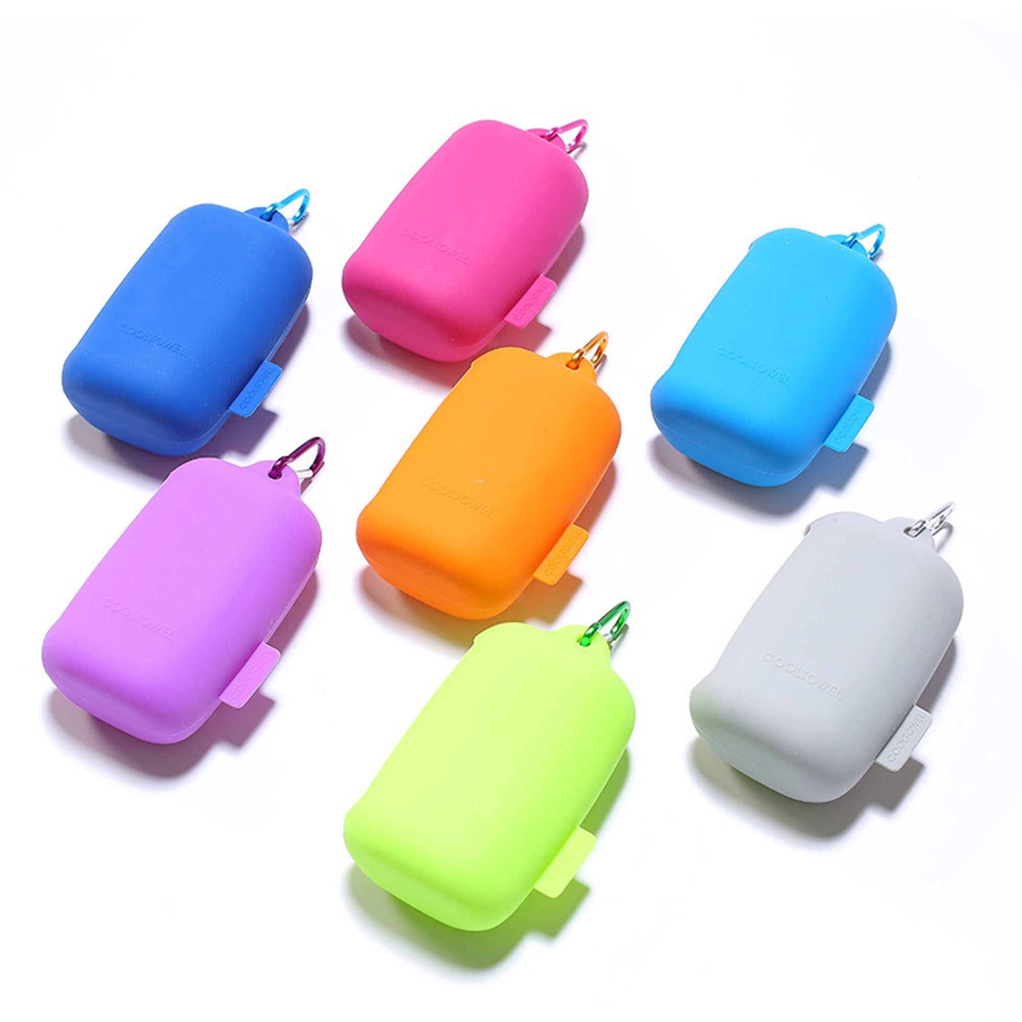 Breathable Cooling Towel in Silicone Pouch 2