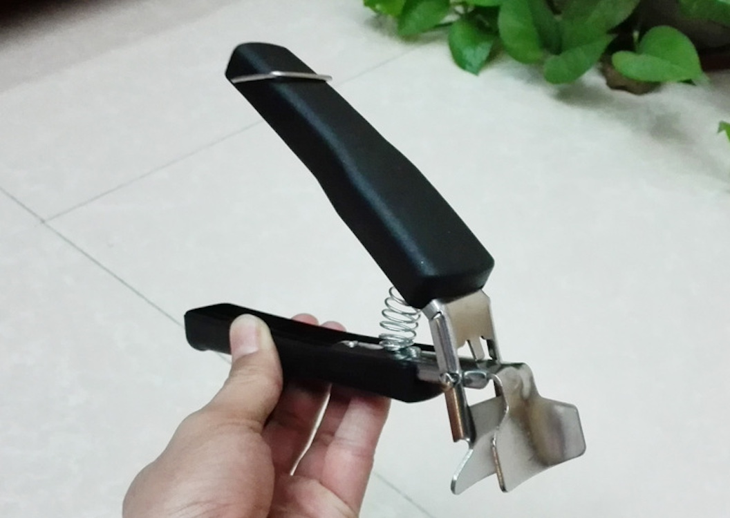 Stainless Steel Kitchen Safety Dish Clip 4