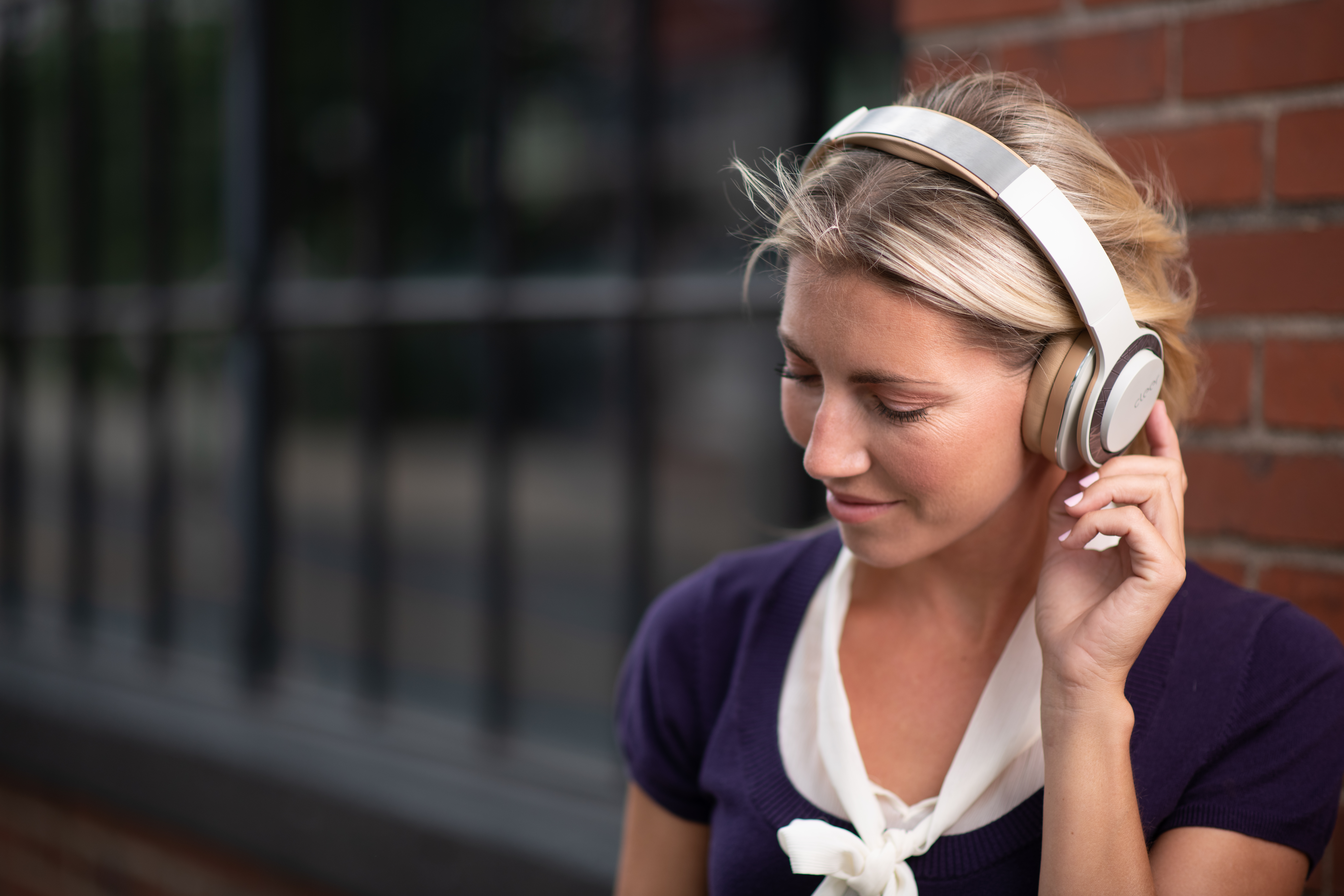 Cleer Enduro 100 Bluetooth Headphones 30