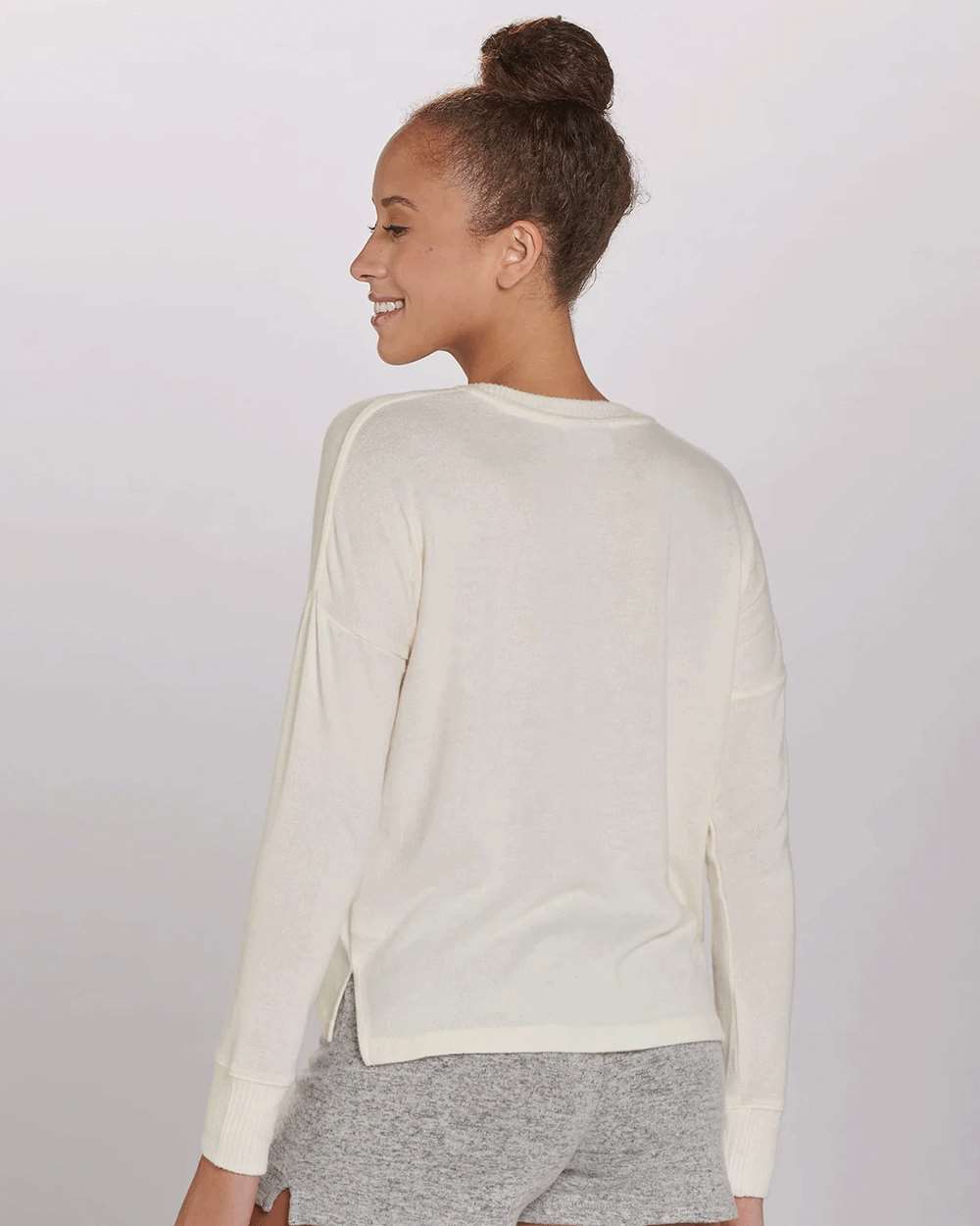 Women's Cuddle Fleece Boxy Crewneck Pullover - L06 39