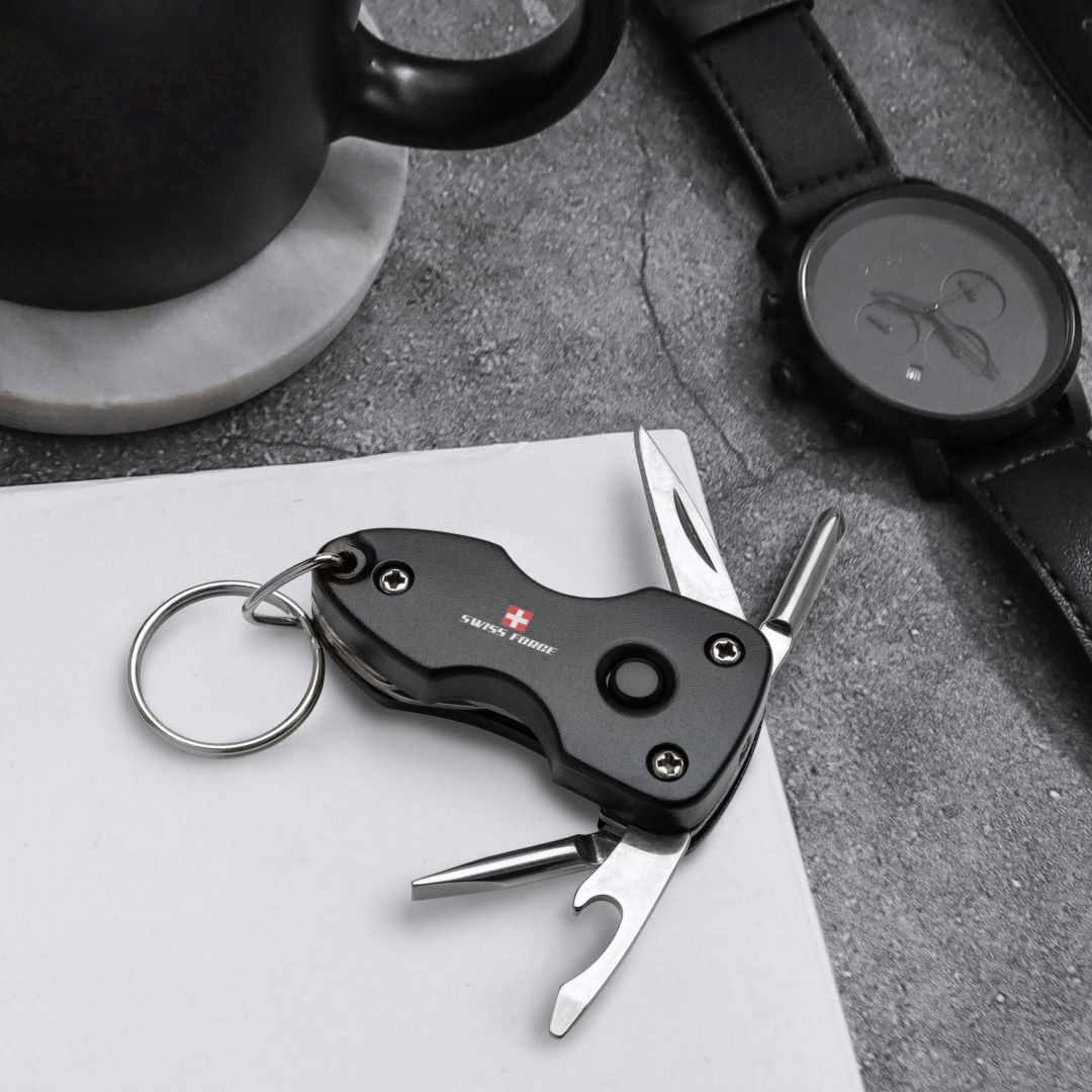 Swiss Force® Wildcub Multi-Tool & Flashlight Keyring 5