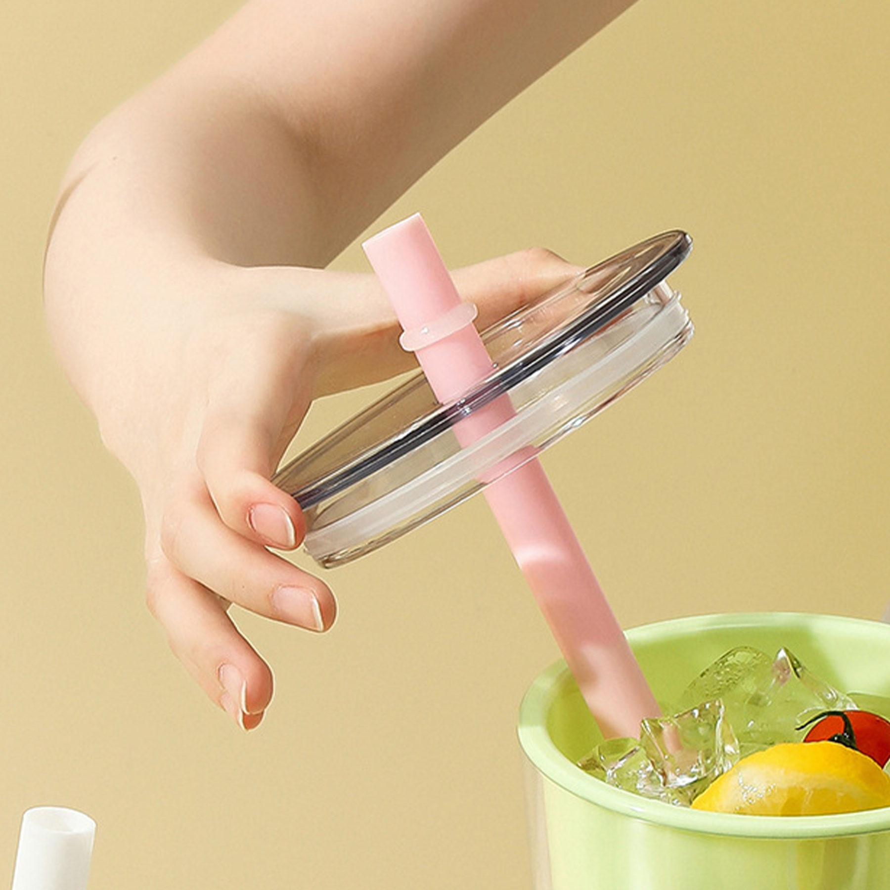 Plastic Summer Portable Large Capacity Straw Cup 3