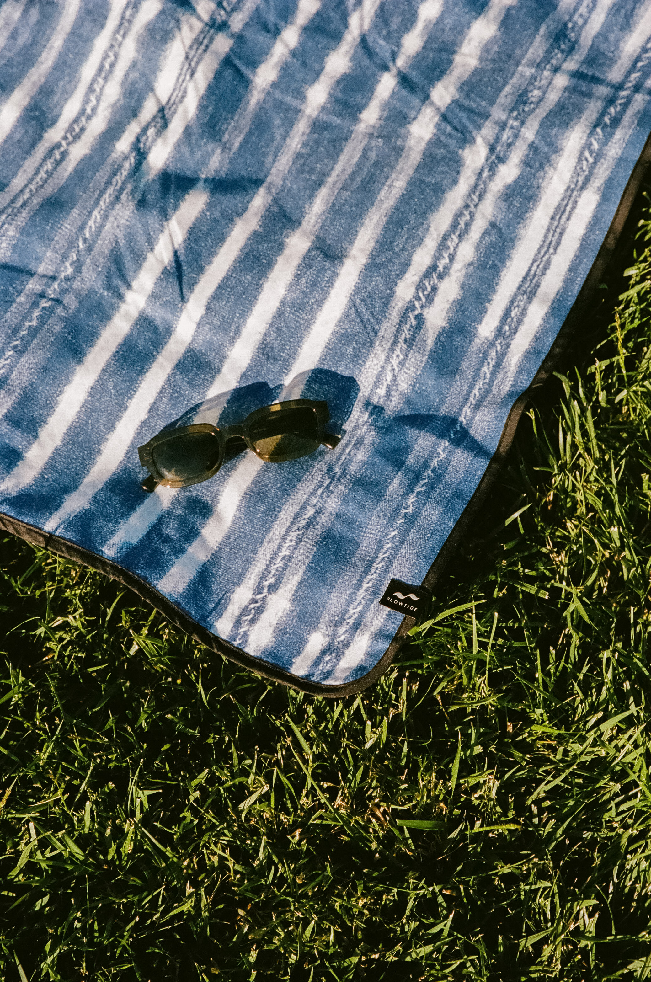 Slowtide® Quick Dry Picnic Blanket 5