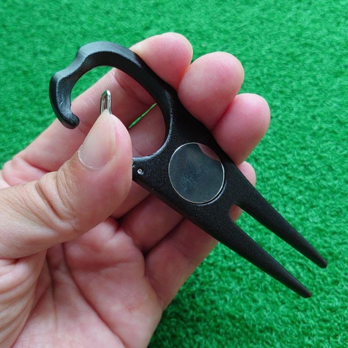 Golf Divot Tool with Bottle Opener and Carabiner Clip 2