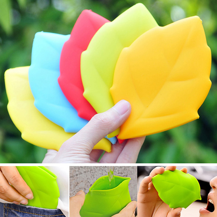 Silicone Outdoor Folding Maple Leaf-shaped Drink Cup 1