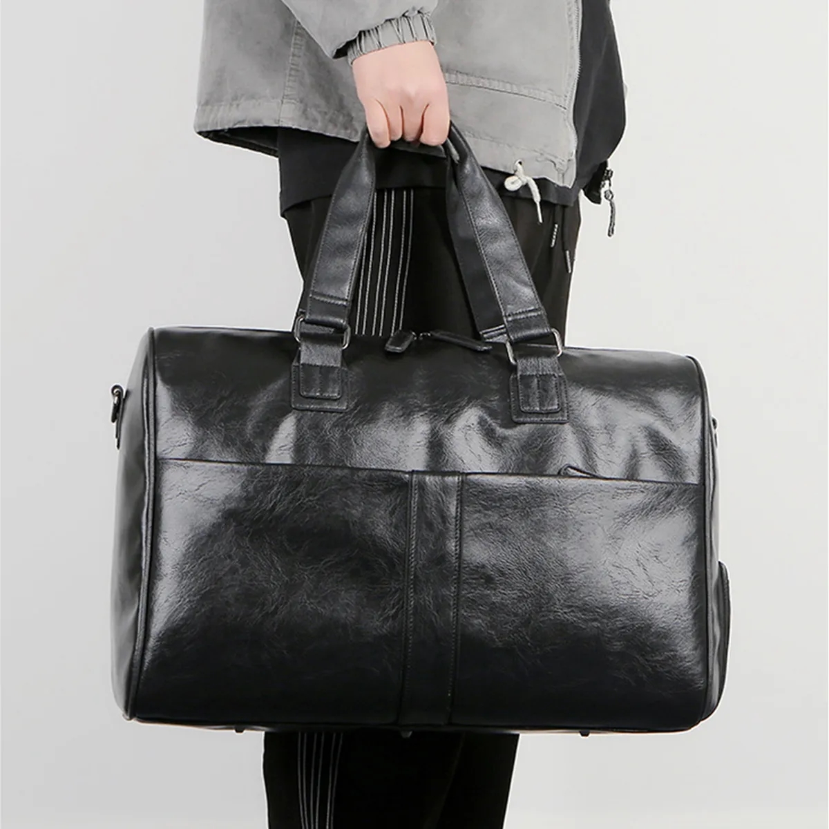 13'' PU Leather Gym Duffel Bag With Dry Wet Separation 4