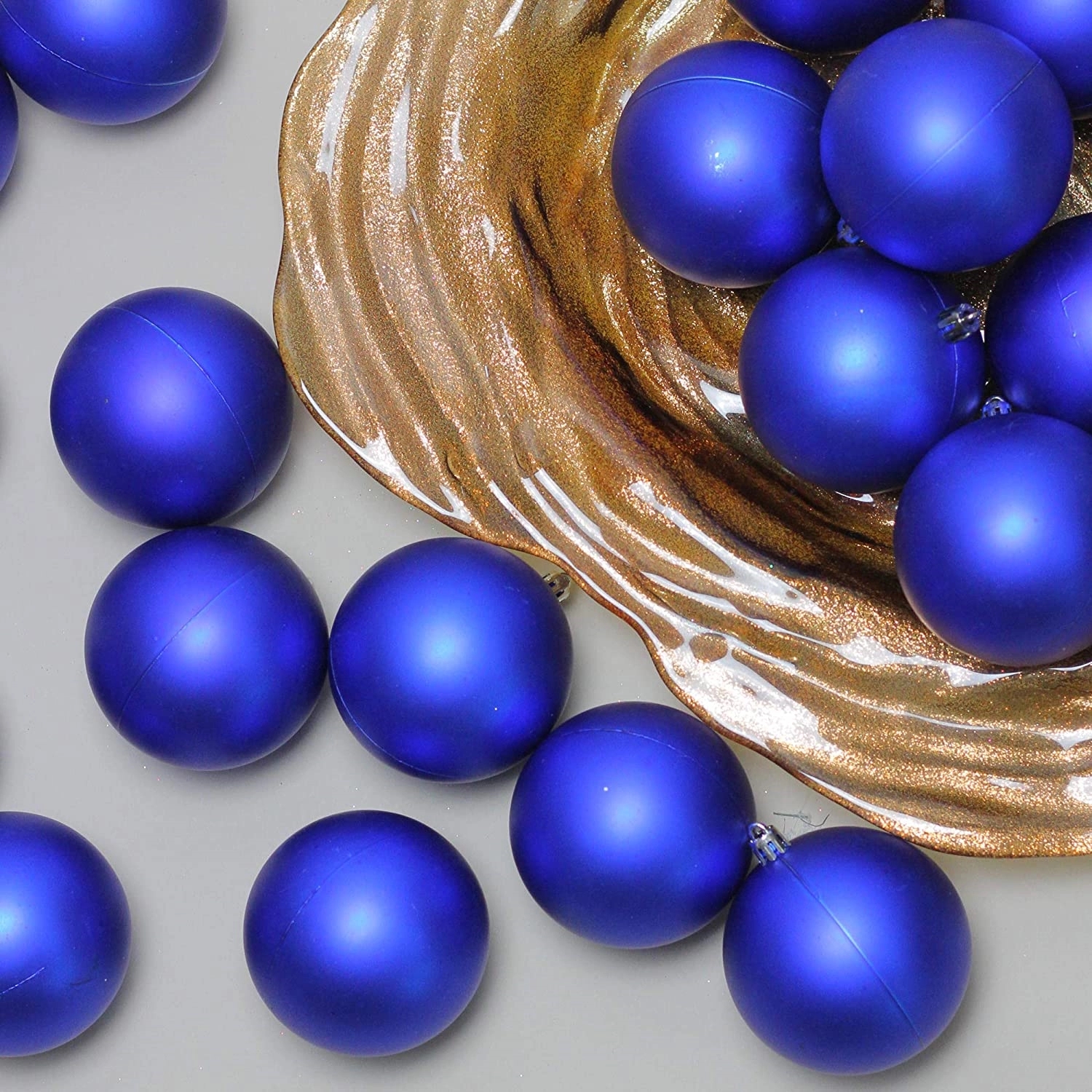 Colorful Plastic Christmas Ball Ornaments 2