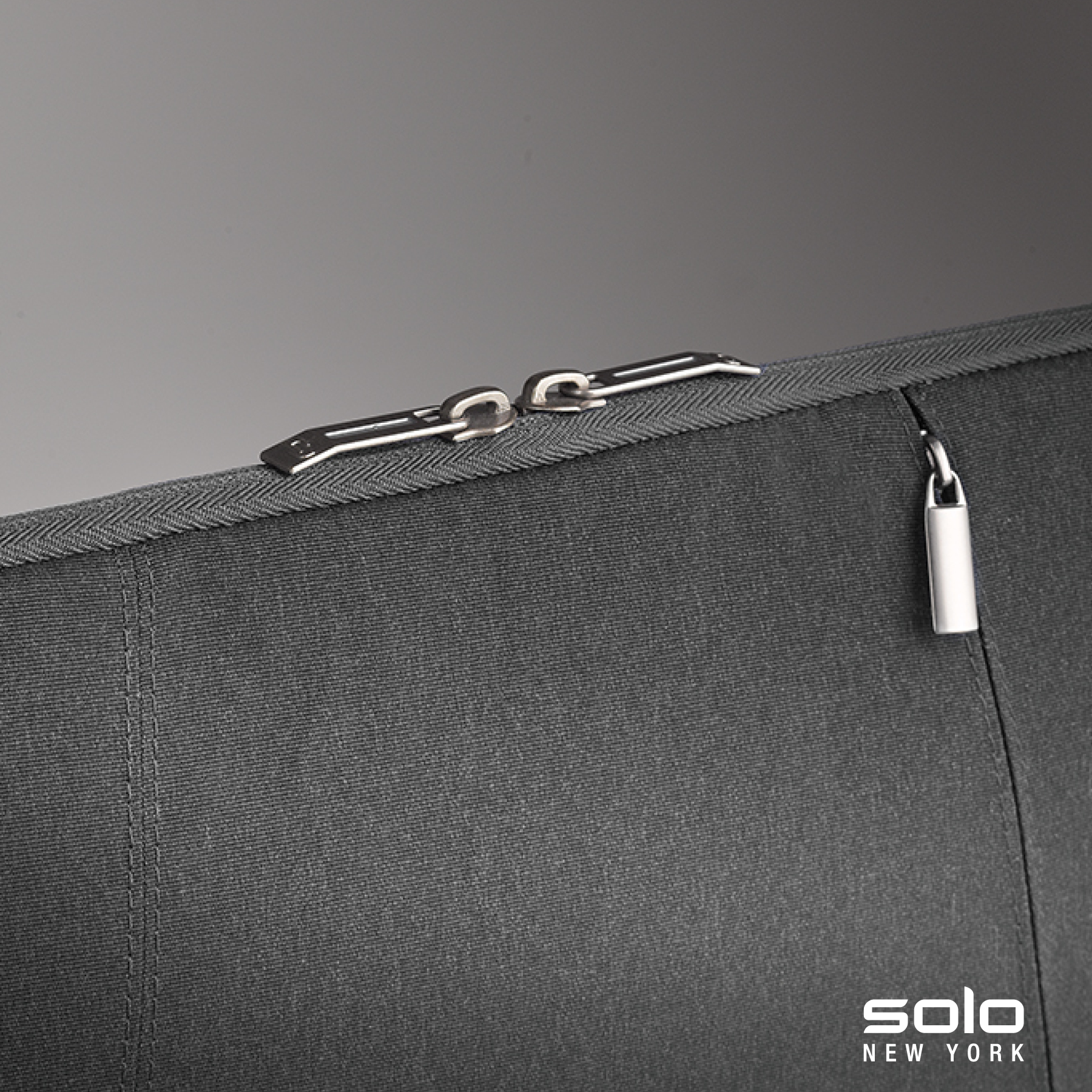 Solo New York 13.3" Oswald Laptop Sleeve 6
