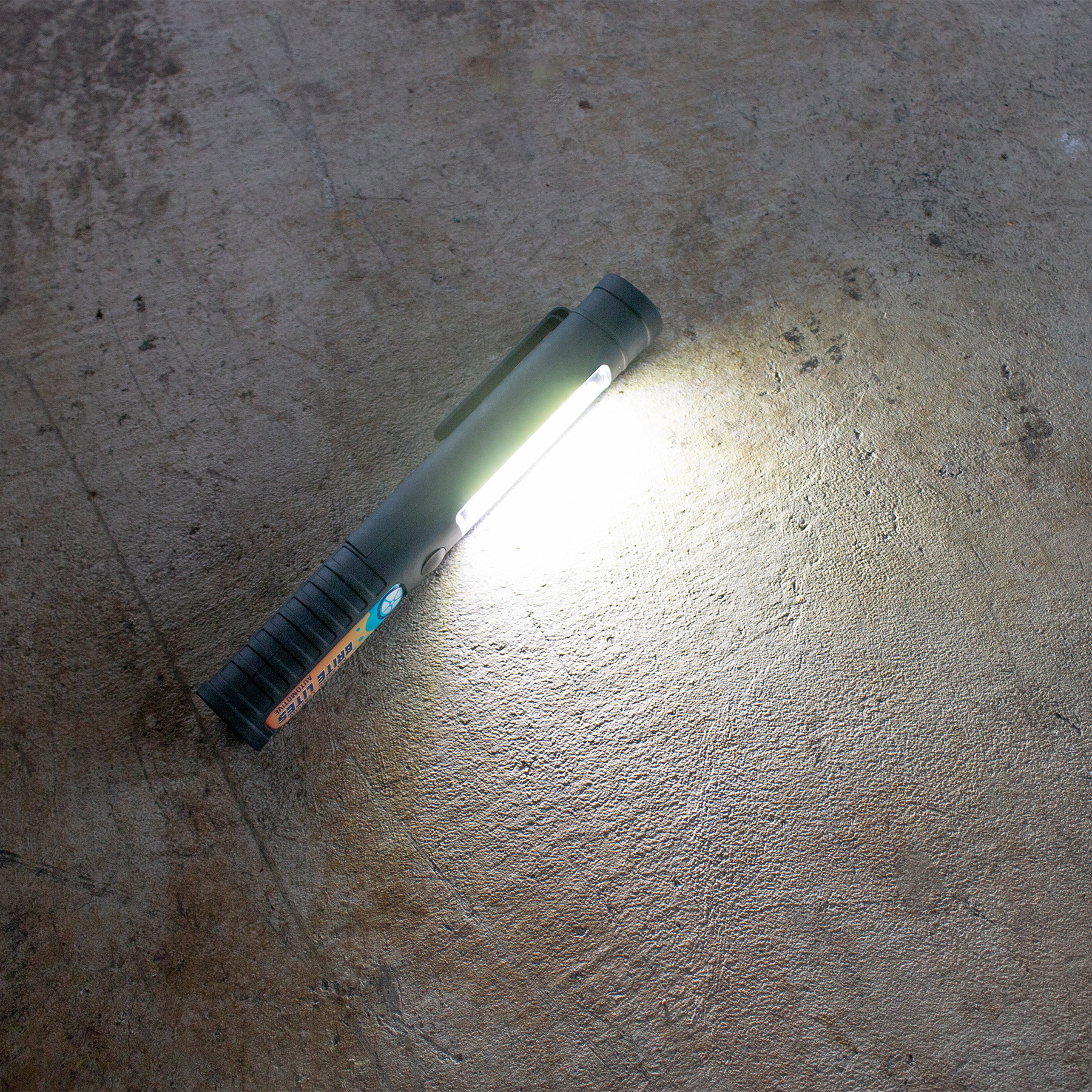 Smooth Operator COB Flashlight 9
