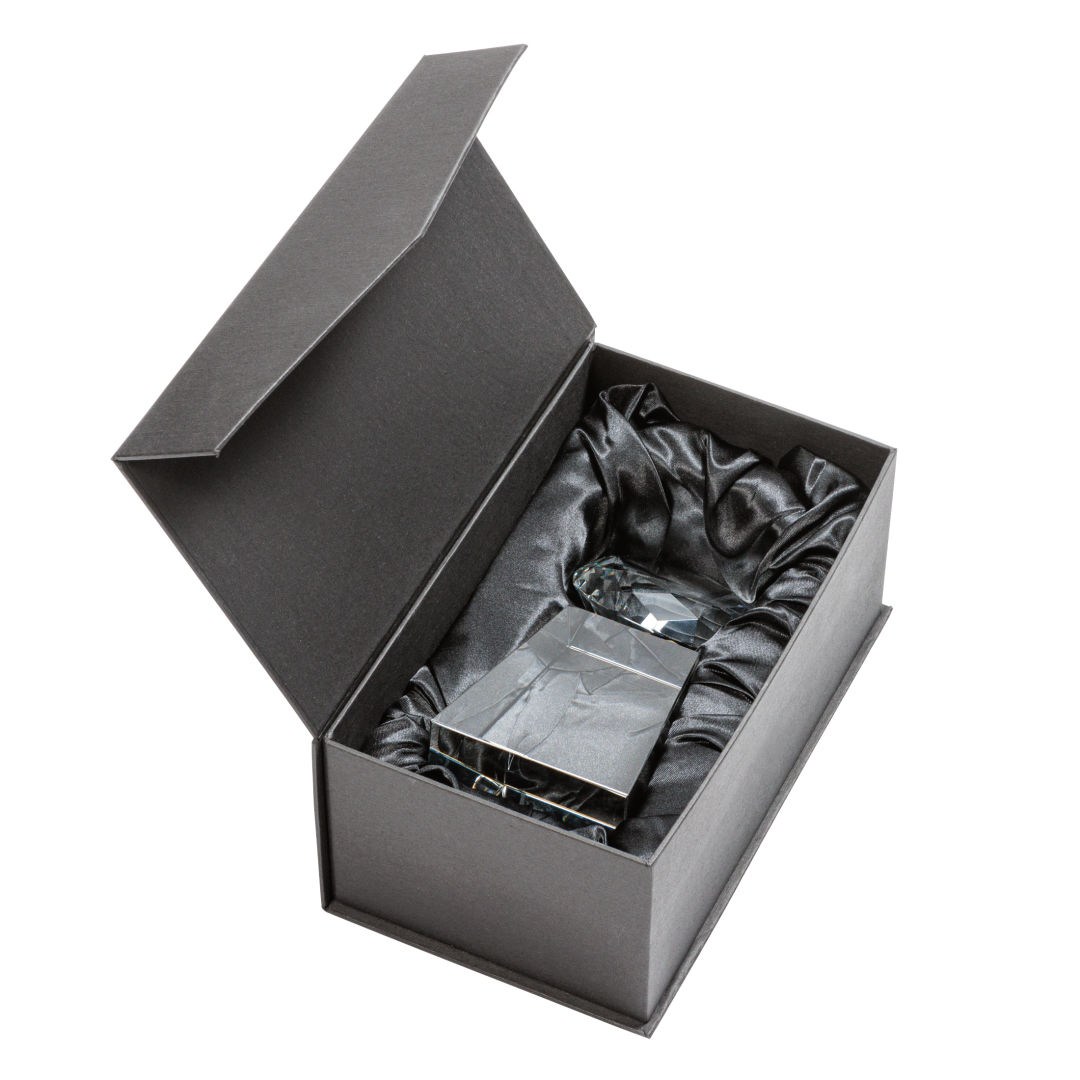 Celestina Gemstone Award - Diamond 4