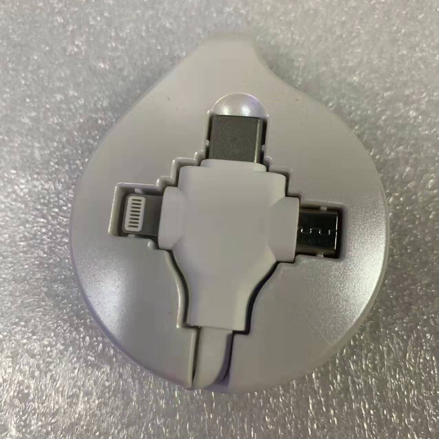 3 in 1 Retractable Charger Cable 3