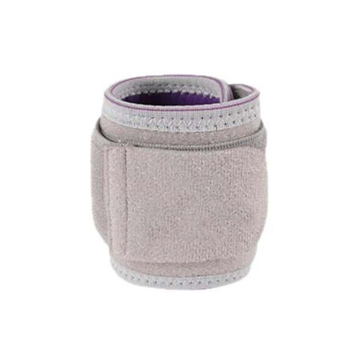 Comfortable Polyester Wrist Brace for Athletes 4
